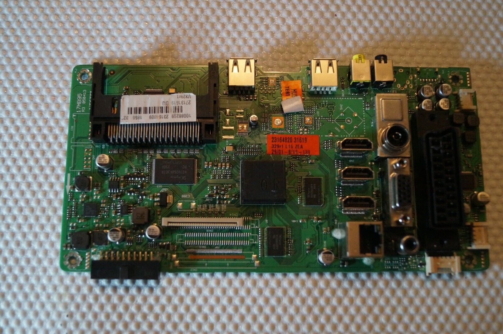 MAIN BOARD 17MB95 R3 23164809 FOR 32″ FINLUX 32H8075-T TV, SCREEN VES315WNVL-S01