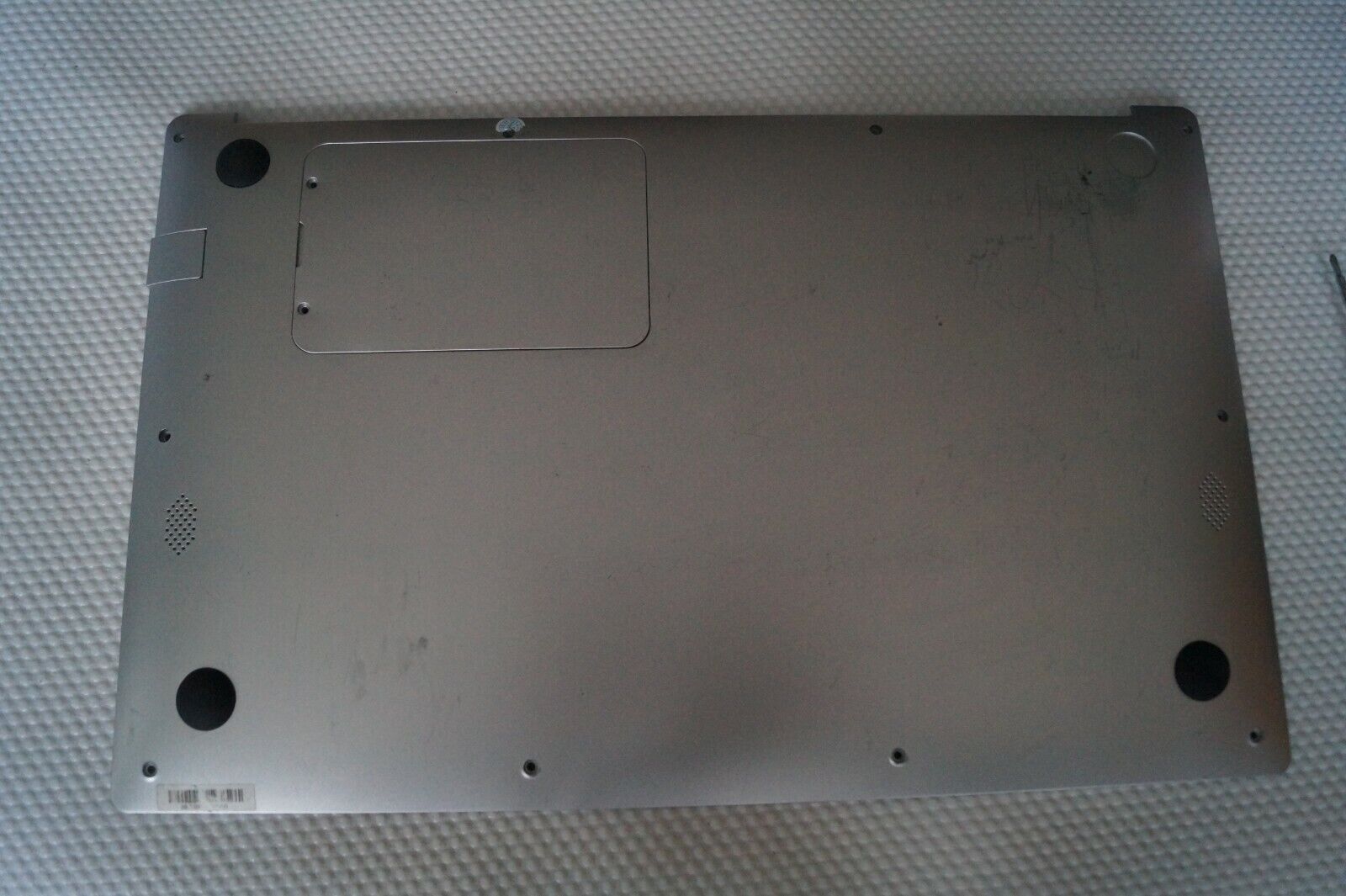 BOTTOM HOUSING BASE & HDD COVER FOR 15.6″ CENAVA e328832 LAPTOP