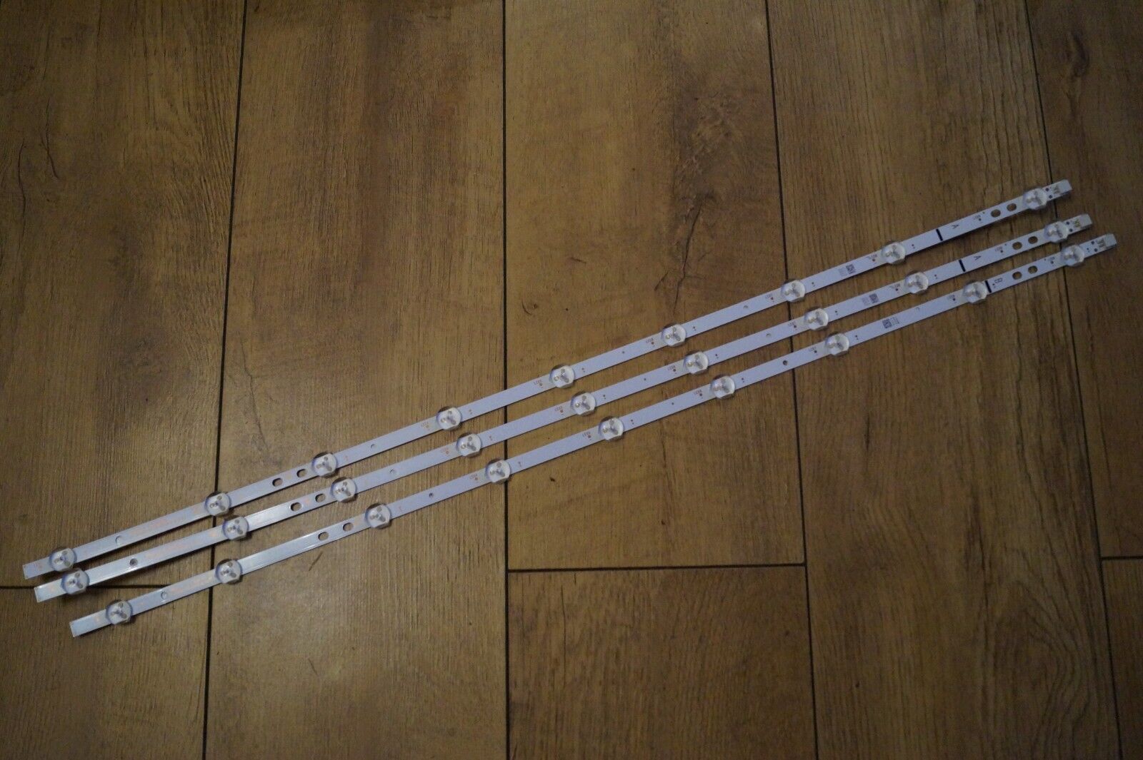 LED STRIPS SET LT-40C890 2xA 1xB FOR 40″ JVC TV VES400QNDS-2D-N13 DLED40UHDHDRS