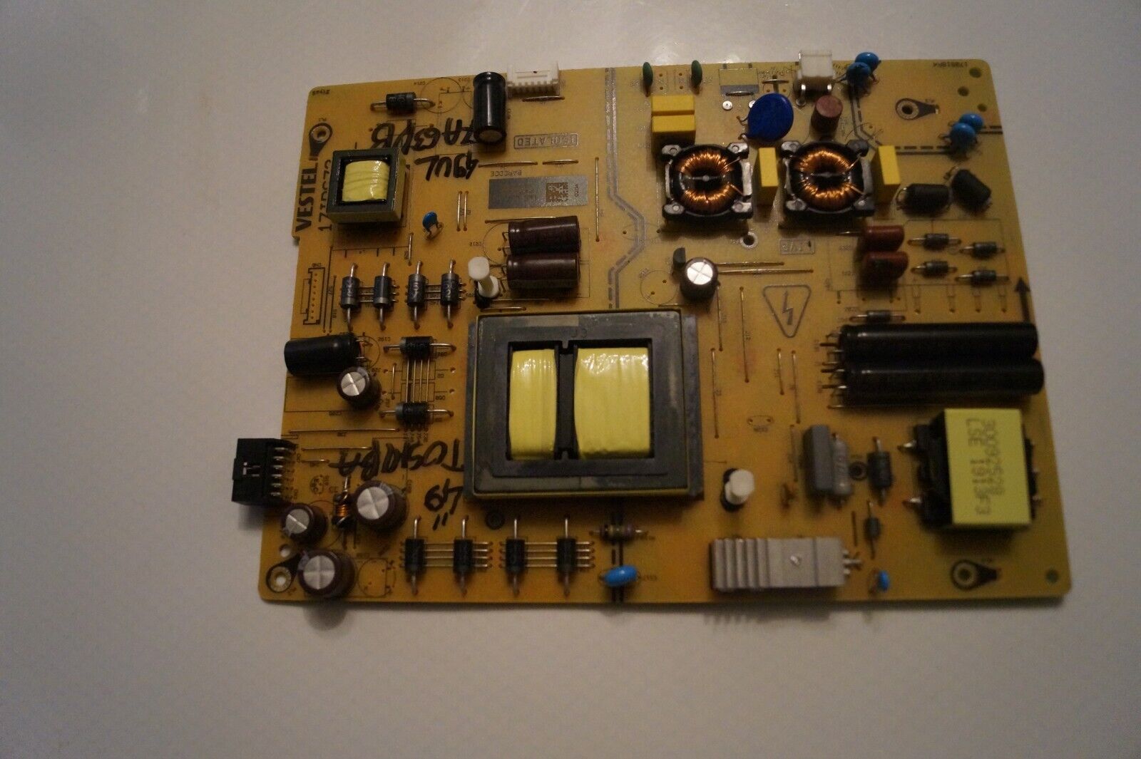 PSU POWER SUPPLY BOARD 17IPS72 23578232 FOR 49″ TOSHIBA 49UL7A63DB LED TV