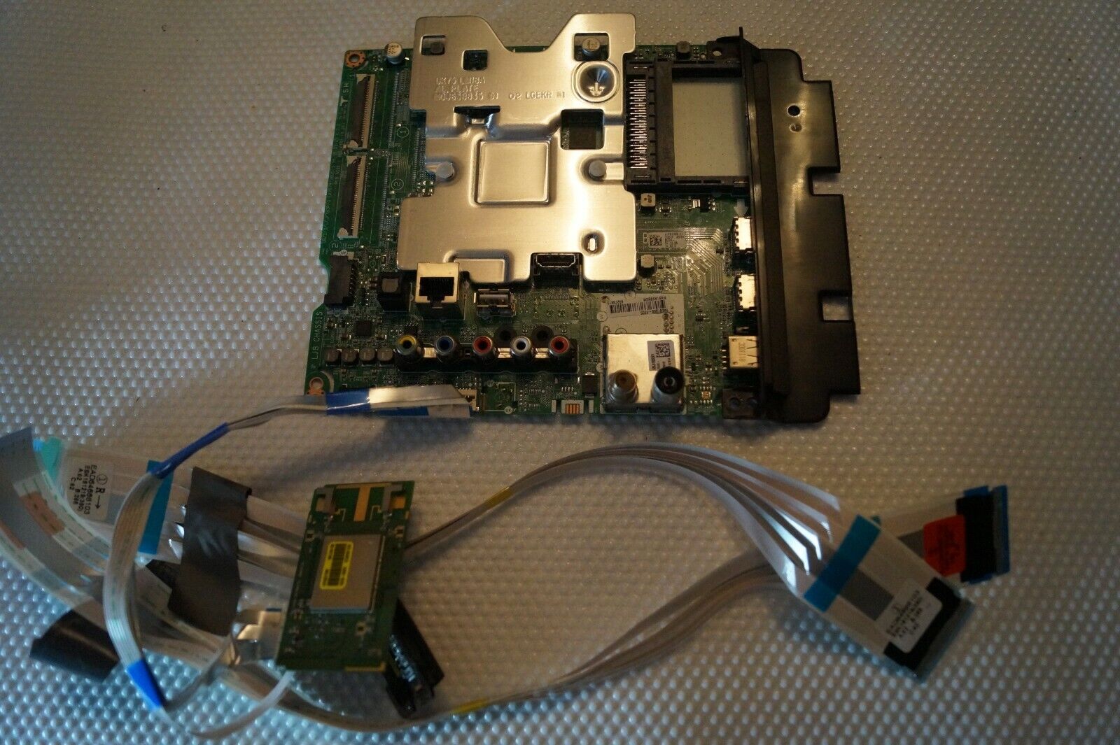 MAIN BOARD EAX67872805(1.1) EBT65273813 43″ LG 43UK6400PLF  HC430DGG-SLTL7-A111