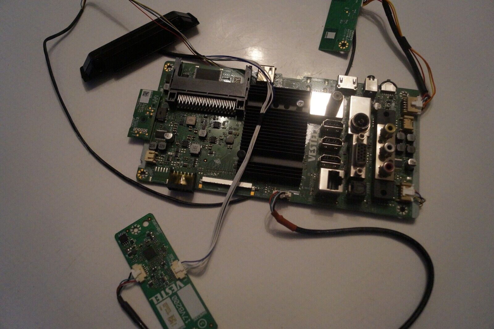 MAIN BOARD 17MB230 23692069 FOR 50″ TOSHIBA 50UK4B63DB , VES500QNZT-N4-Z01