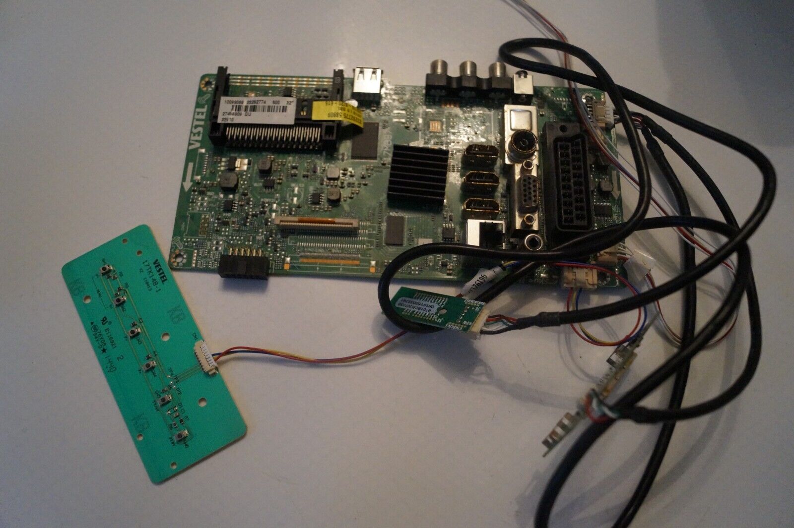 MAIN BOARD 17MB97 23292774 FOR 32″ LUXOR LUX0132005/01 , VES315WNVL-S01