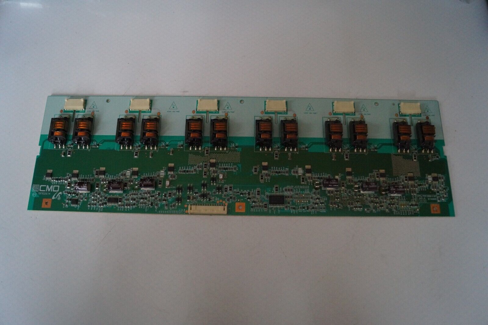 INVERTER BOARD T87I029.14 FOR 32″ TECHNIKA LCD32-209 , V315B3-L01 REV.C1