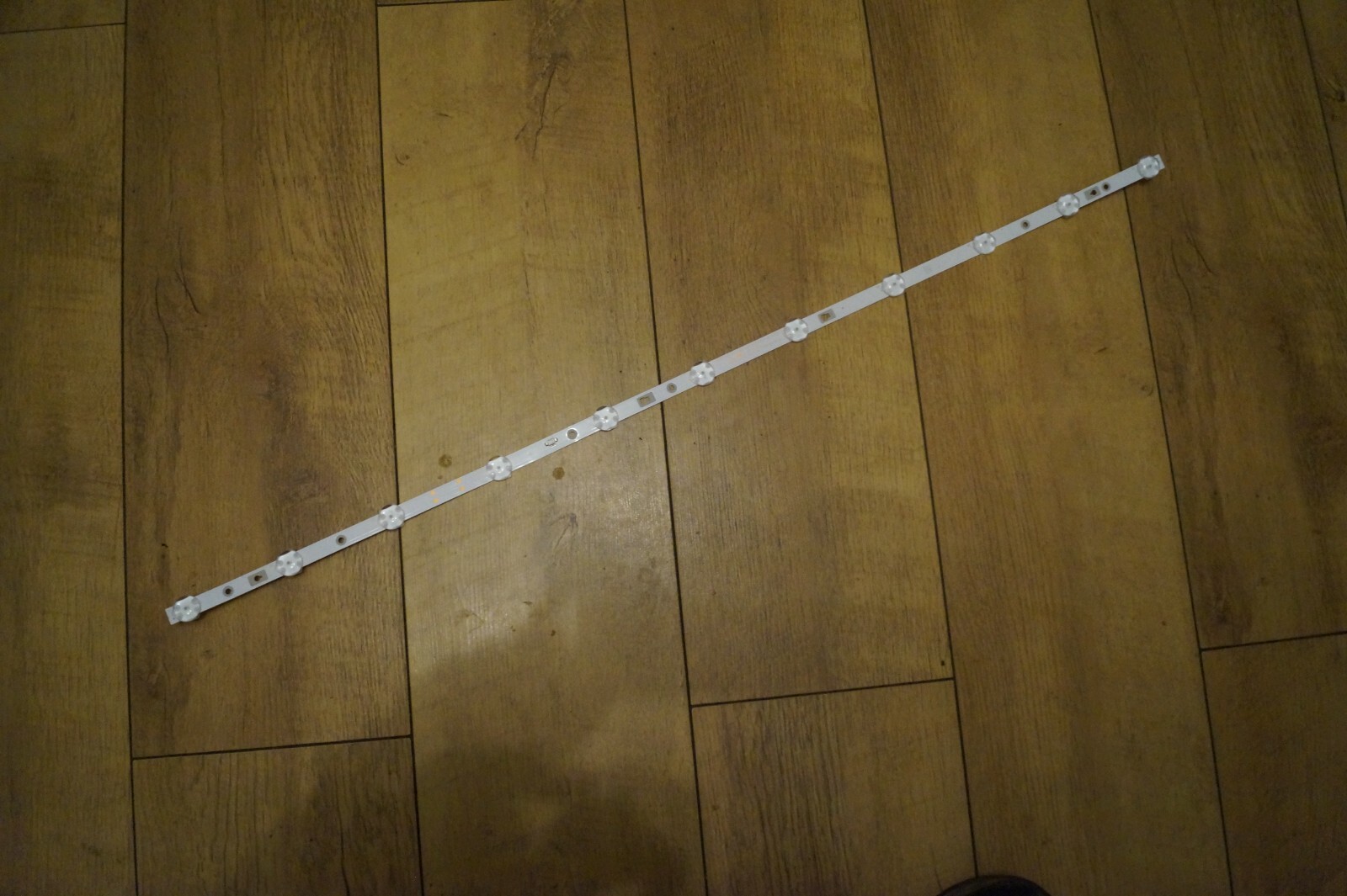 LED STRIP LT-43CR320 BACKLIGHT 30342011012D FOR 43″ JVC TV, SCREEN : ST4251B05-2