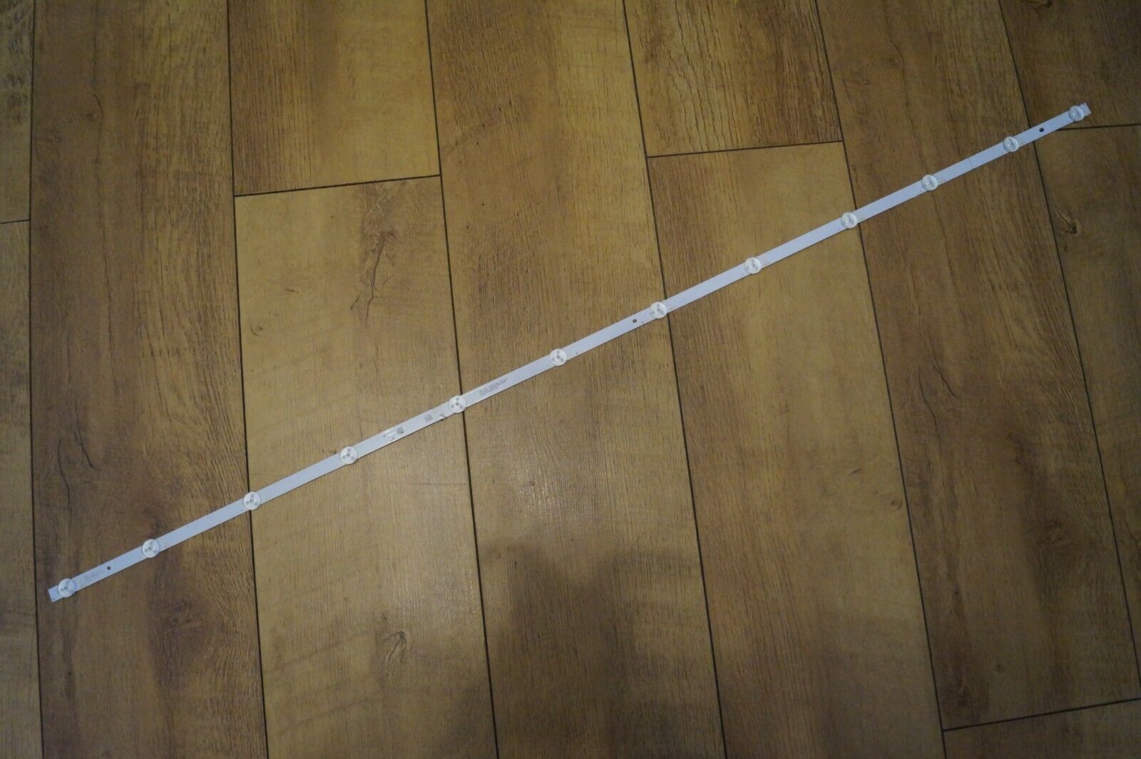 LED STRIP Ti55ULTRA BACK LIGHT 55HR332M12AF V0 FOR 55″ VISPERA TV, HK550WLEDM