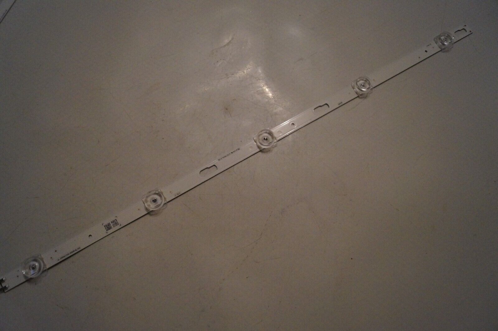 LED STRIP UE55TU7020K JL.D550A1330-408AR-M_V02 FOR 55″ SAMSUNG TV CY-GT055HGLV4H