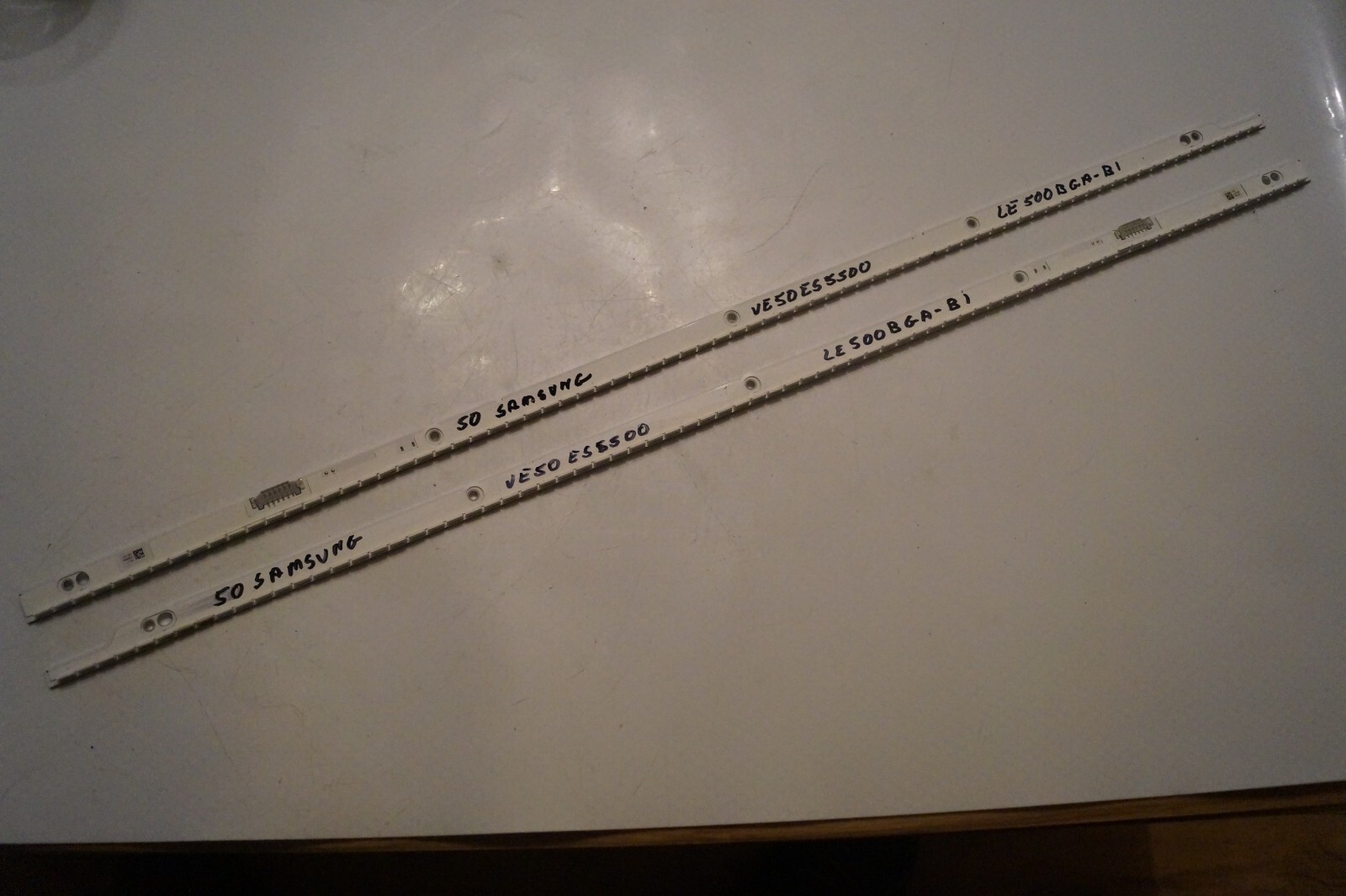 LED STRIPS UE50ES5500K BACKLIGHT L & R FOR 50″ SAMSUNG TV SCREEN NR: LE500BGA-B1