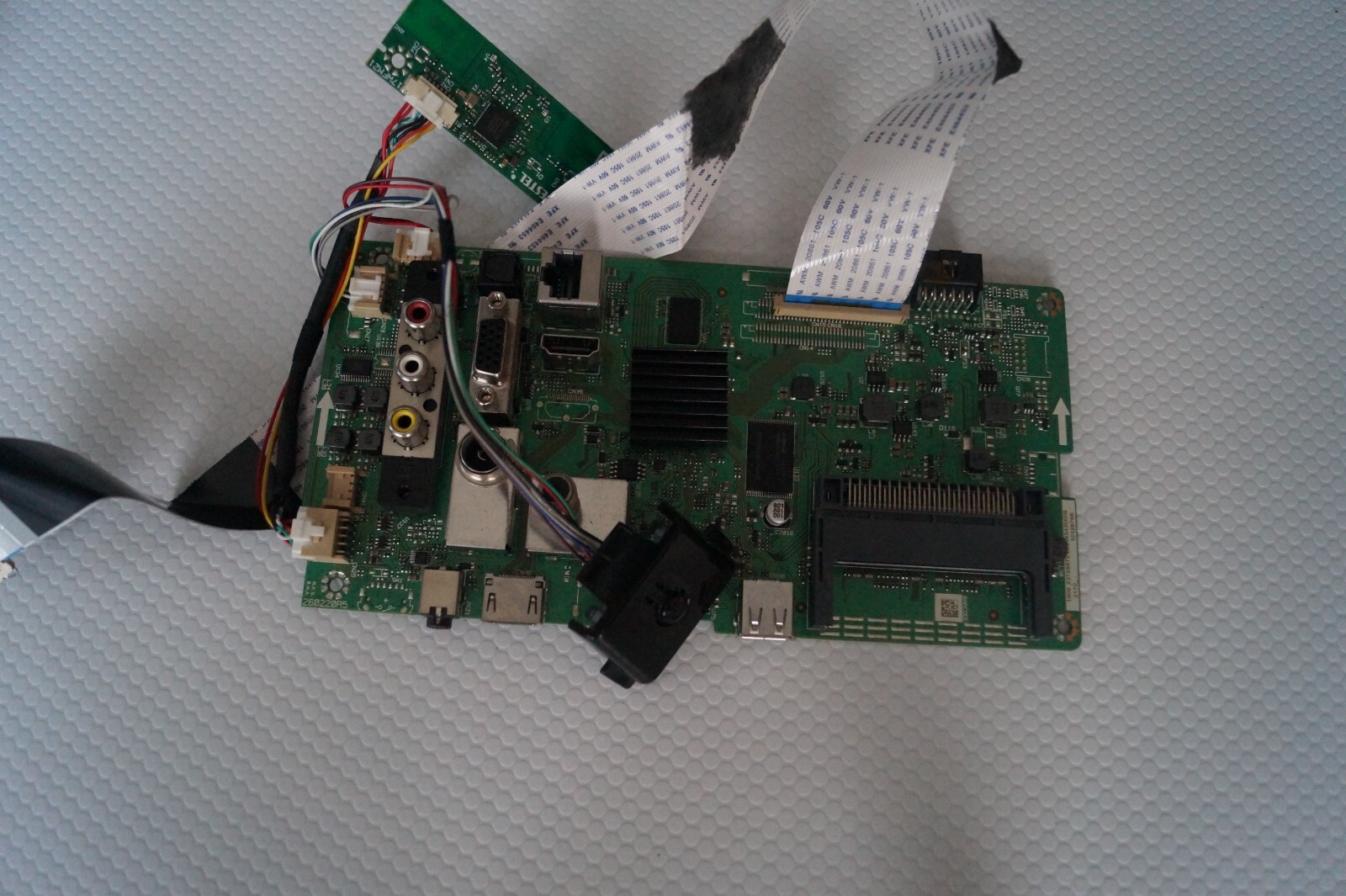 MAIN BOARD 17MB211S 23728872 FOR 32″ NORDMENDE ARF32DLEDSM , VES315WNGB-L3-N51