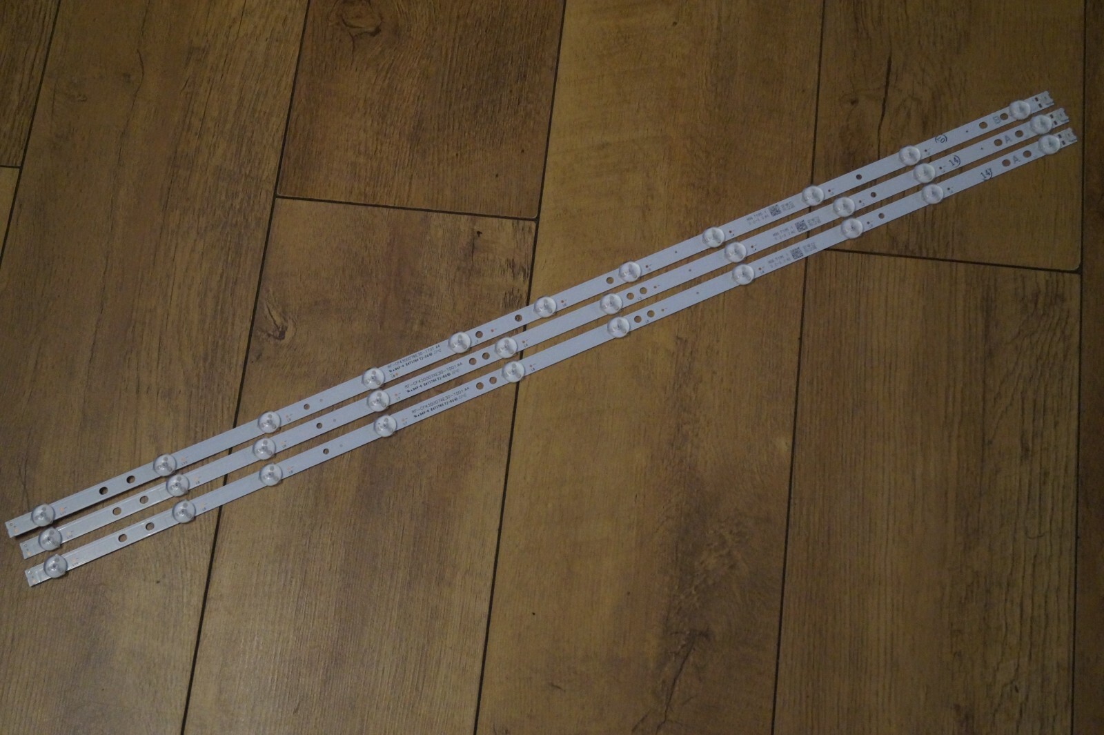 LED STRIPS BCKLIGHT SET 2xA 1xB FOR 43″ BUSH DLED43UHDSFIRE JVC LT-43CF890(D) TV