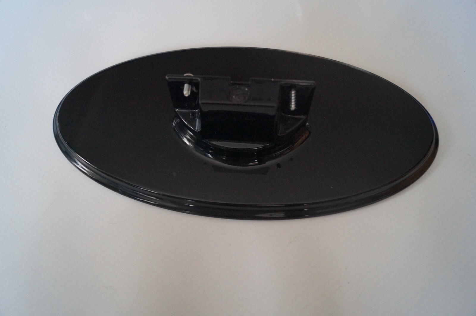 TABLETOP PEDESTAL STAND FOR 22″ ACOUSTIC SOLUTION LCDW22DVD957 + SCREWS