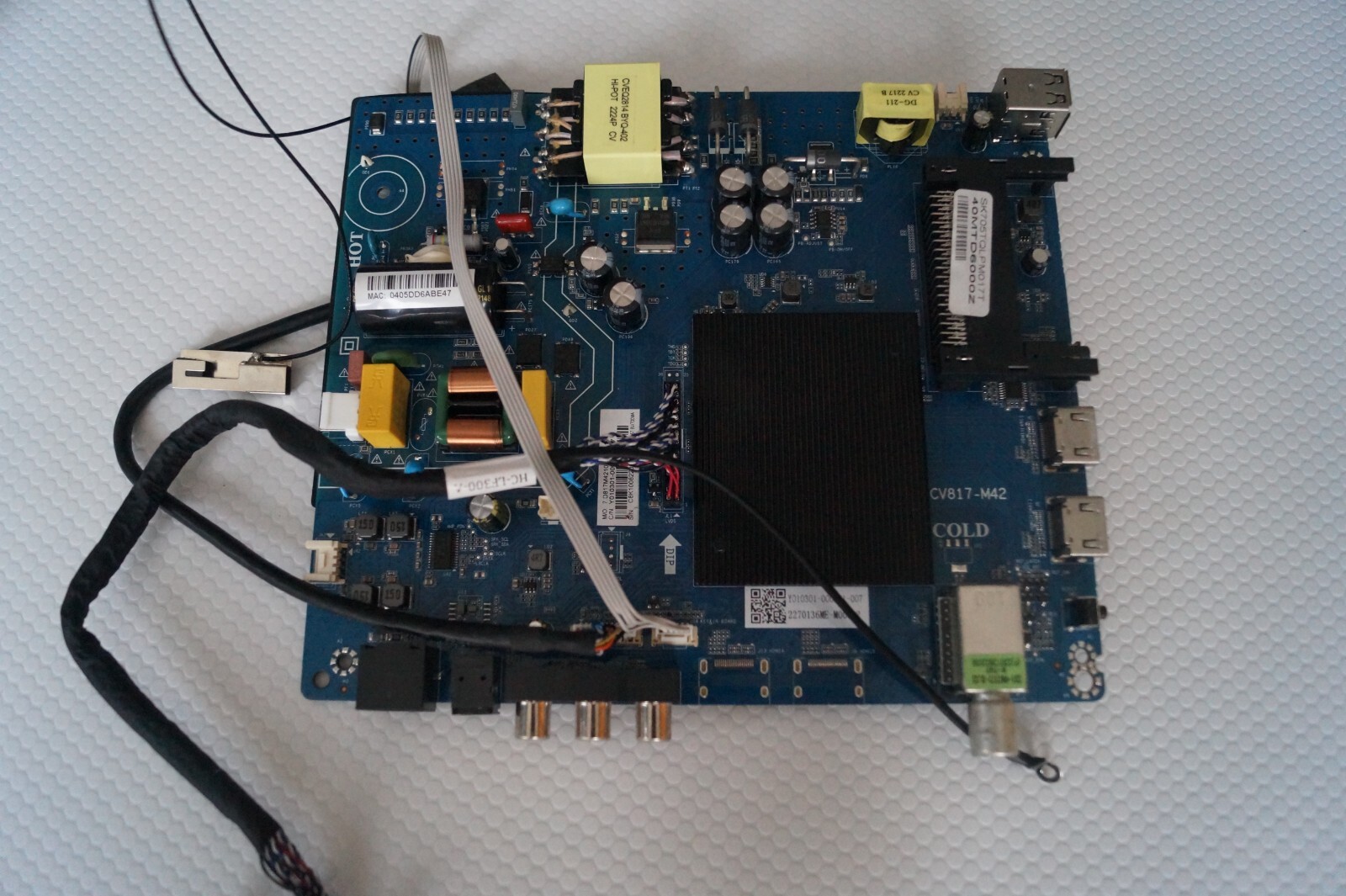 MAIN BOARD CV817-M42 FOR 40″ METZ 40MTD6000Z , V400HJ9-PE1