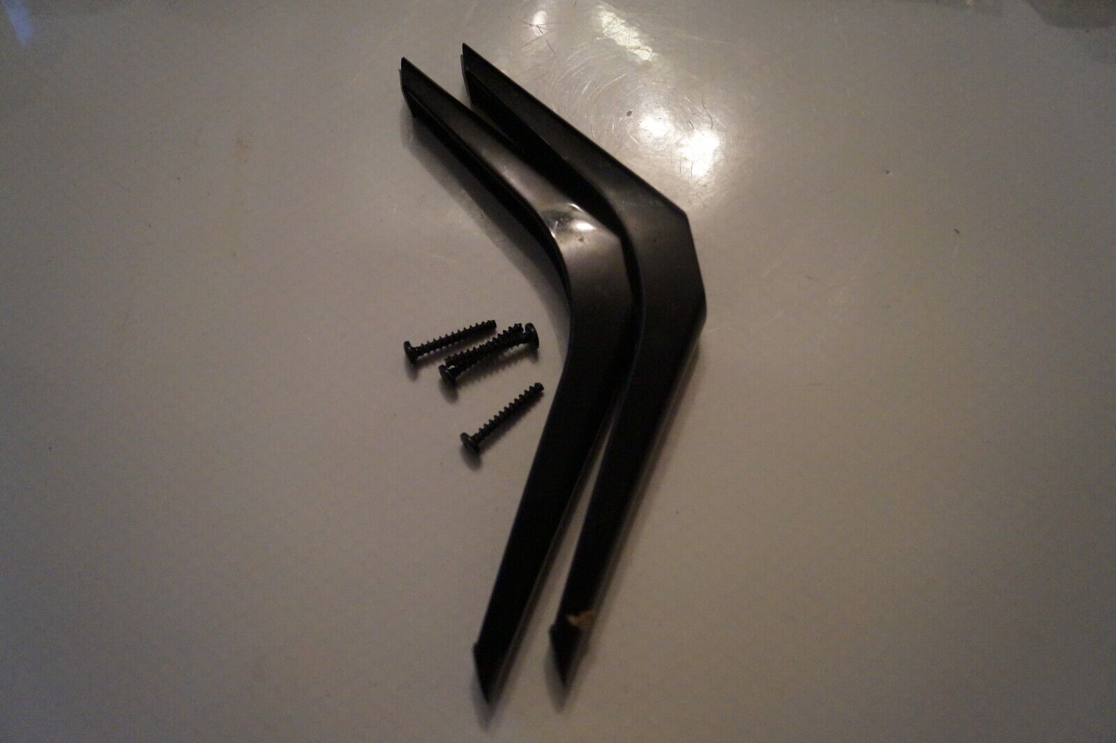 TABLETOP PEDESTAL STAND LEGS L & R FOR 43″ TCL 43DP628 + SCREWS