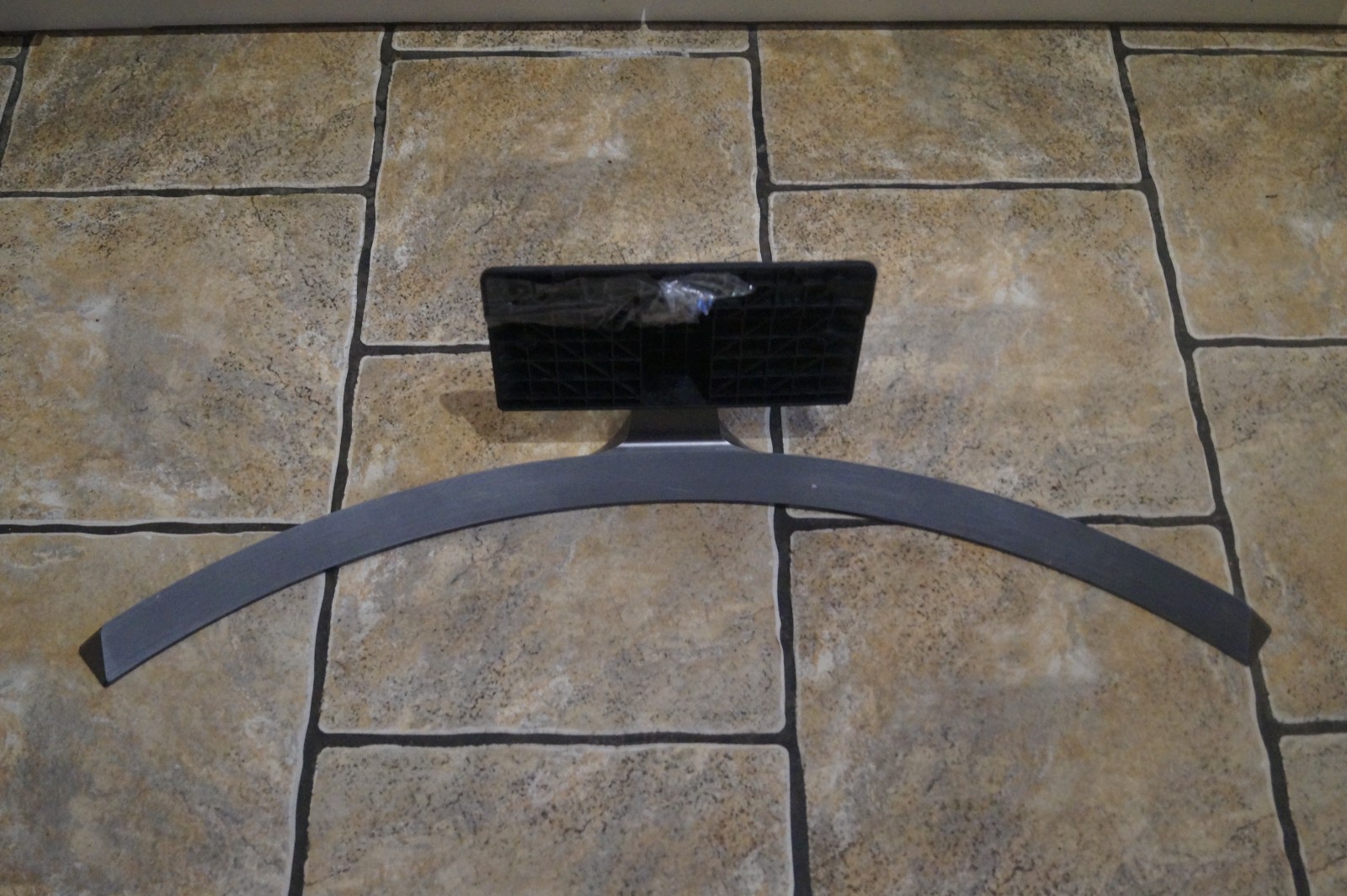 STAND LG 49UJ635V TABLETOP PEDESTAL BASE FOR 49″ TV + GENUINE SCREWS