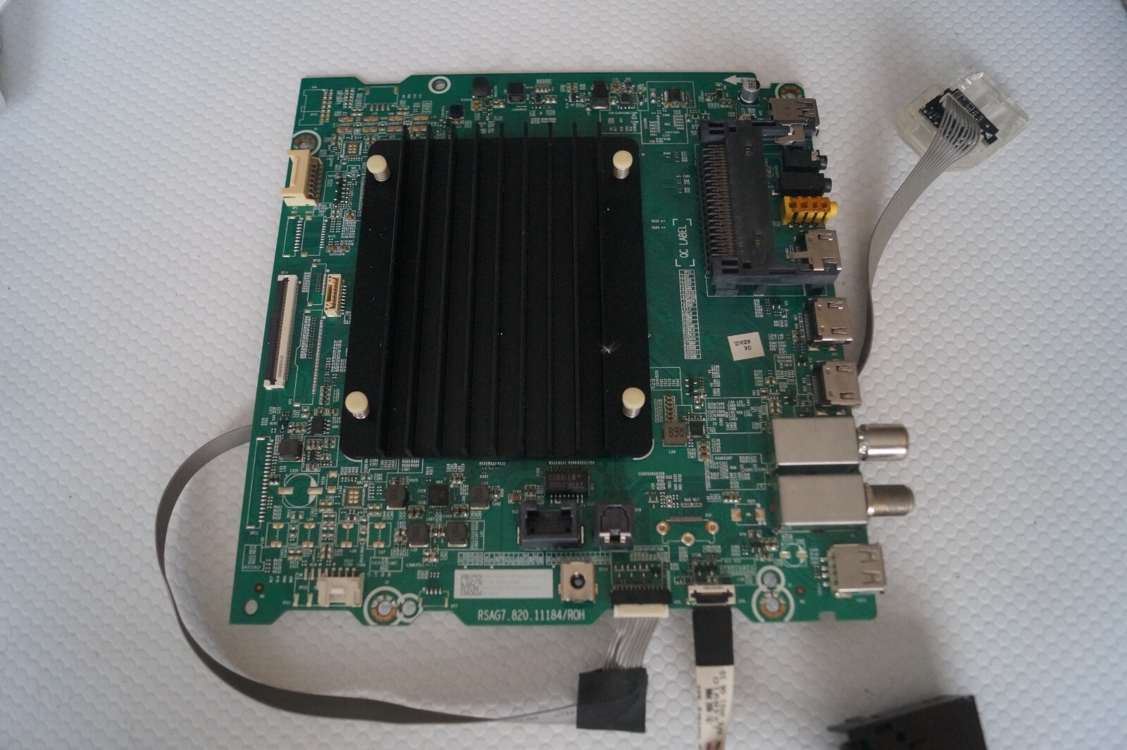 MAIN BOARD RSAG7.820.11184/ROH FOR 55″ HISENSE 55A7GQTUK , HD550Y3U71-T0L2