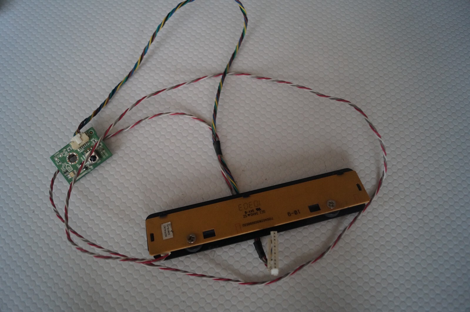 IR SENSOR & CONTROL BUTTONS FOR HANNSPREE HSG1117 TV