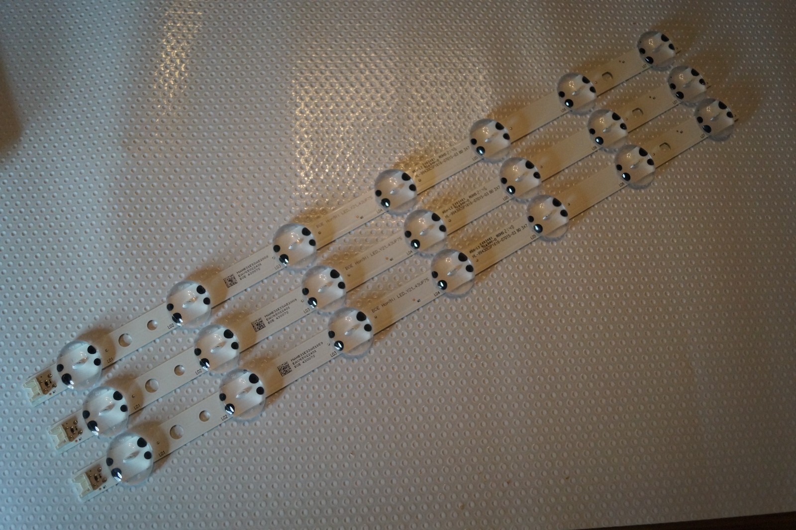 LED STRIPS SET 3x HL-99430CSP1616-0701S-03 FOR 43″ LG 43UP75006LF 43UQ751C0LF TV