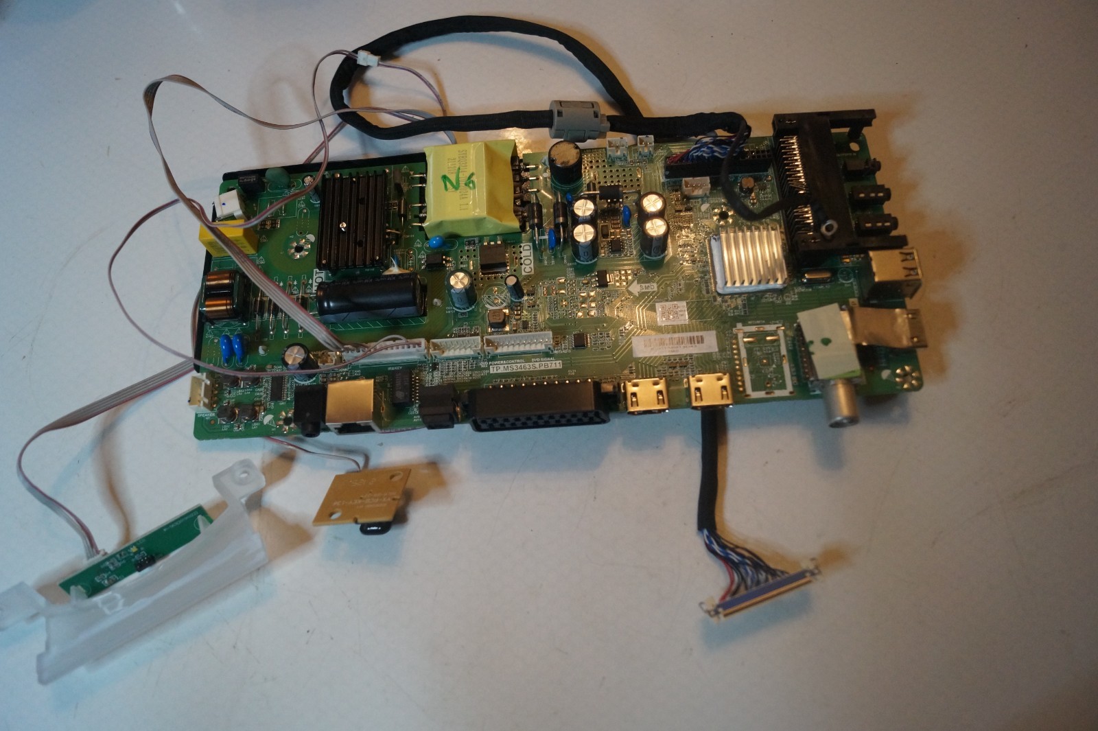 MAIN BOARD 32G22B-HD/DVD LQ315T3HC6U FOR 32″ TECHNIKA COMBO TV TP.MS3463S.PB711