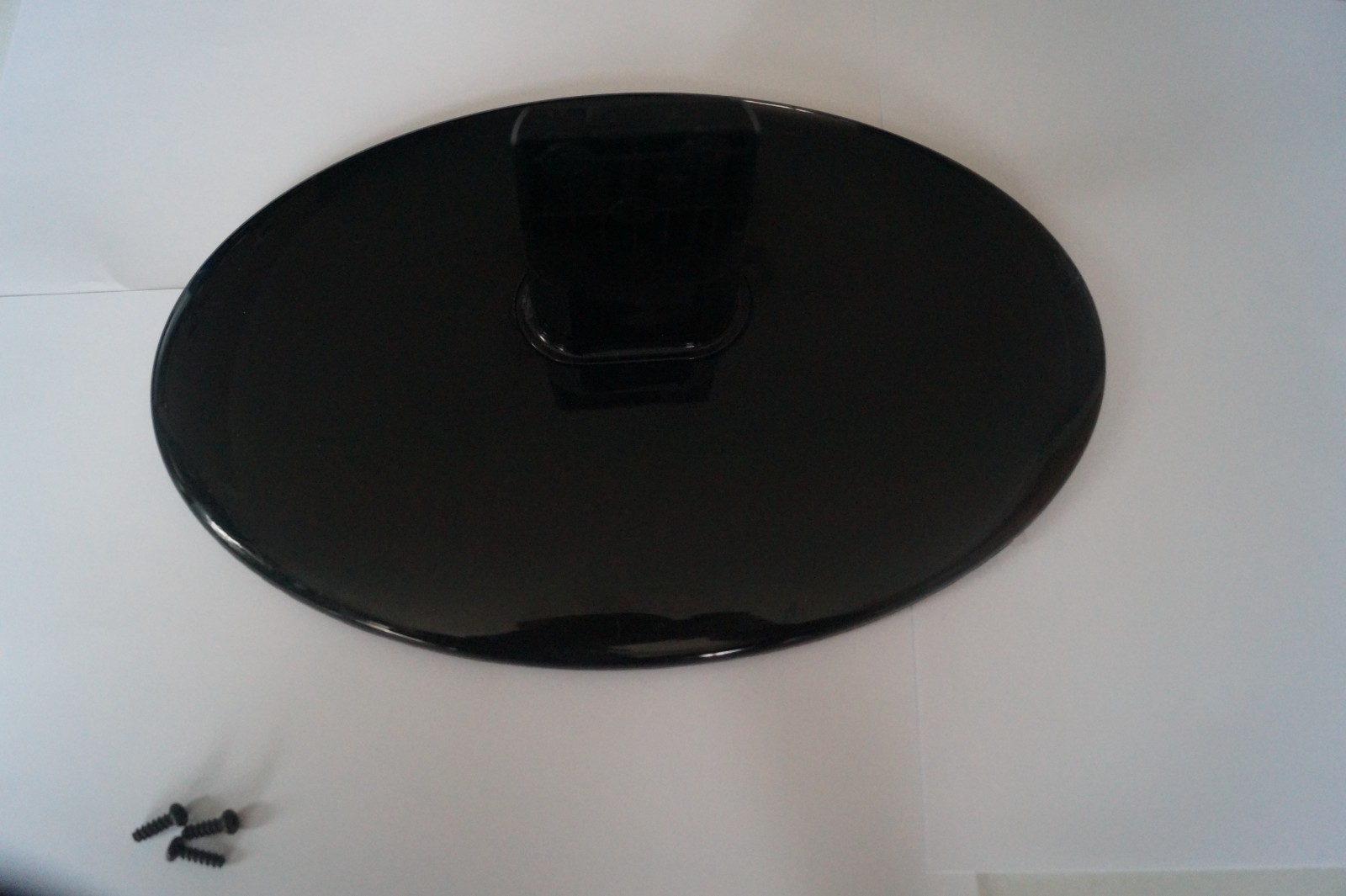 TABLETOP PEDESTAL STAND FOR 19″ LOGIK L19LDVB11 A TV GENUINE WITH SCREWS