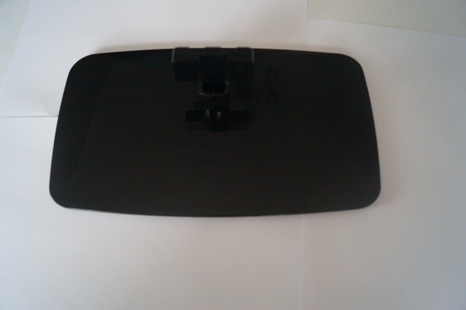 TABLETOP PEDESTAL STAND FOR 22″ POLAROID SHDV2211-I1-D0