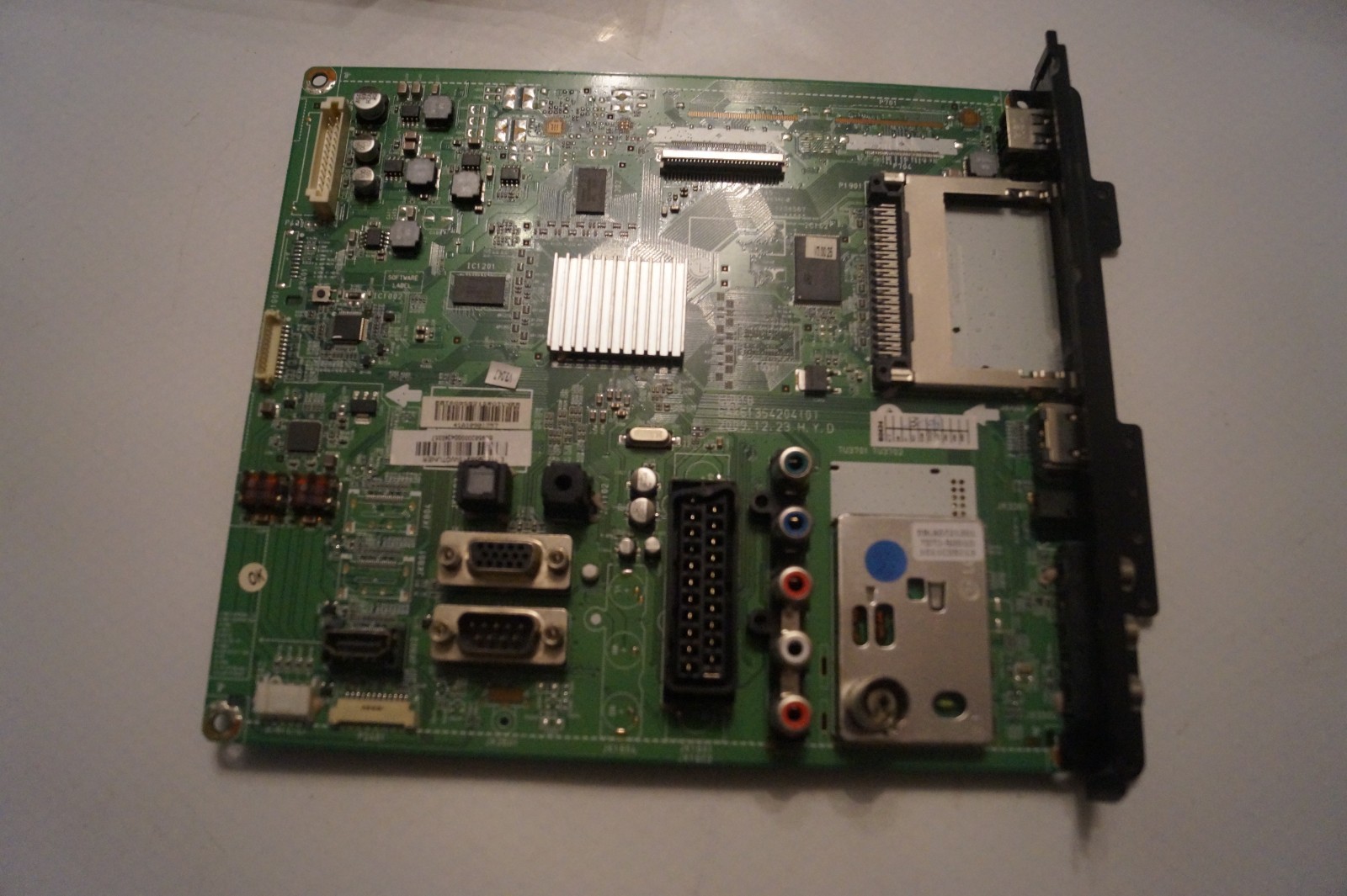 MAIN BOARD EAX61354204(0) EBT60958215  FOR 26″ LG 26LD350 , T260XW04 V.3