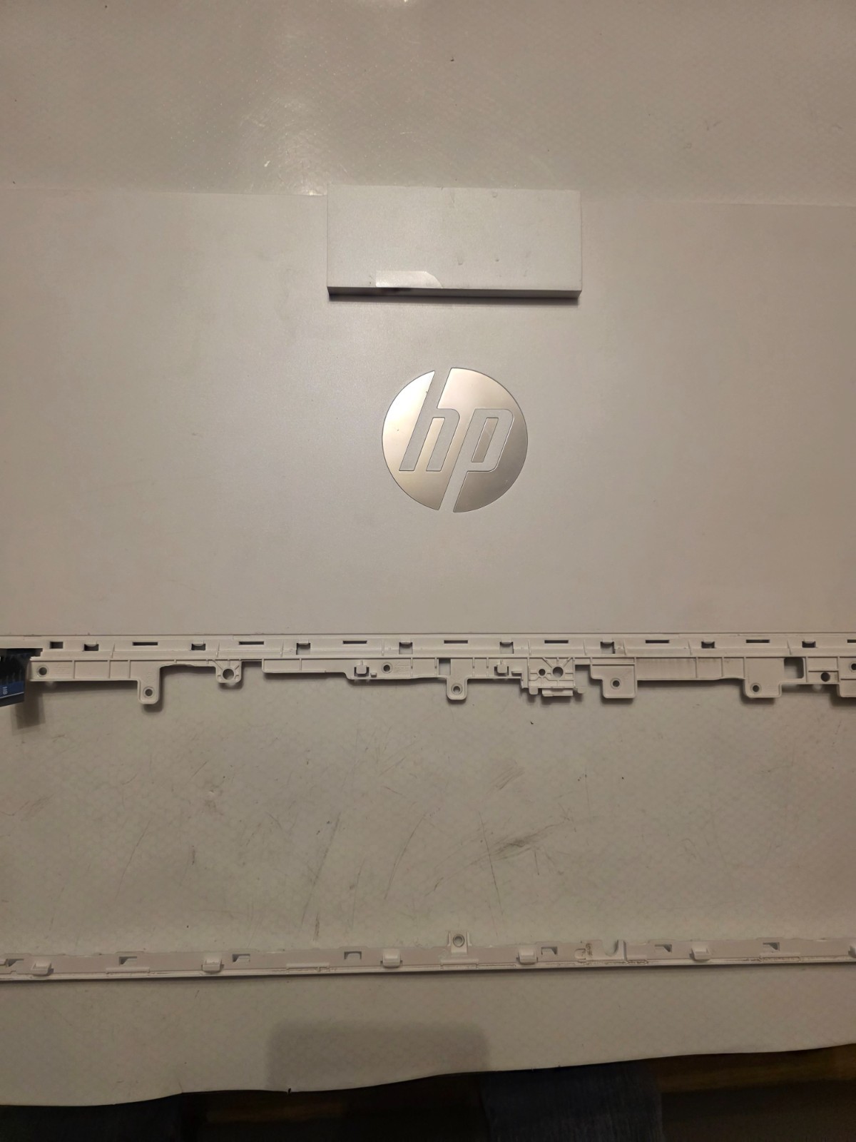 BACK COVER & CAMERA FOR 23.8″ HP PAVILLION 24-XA1006NA