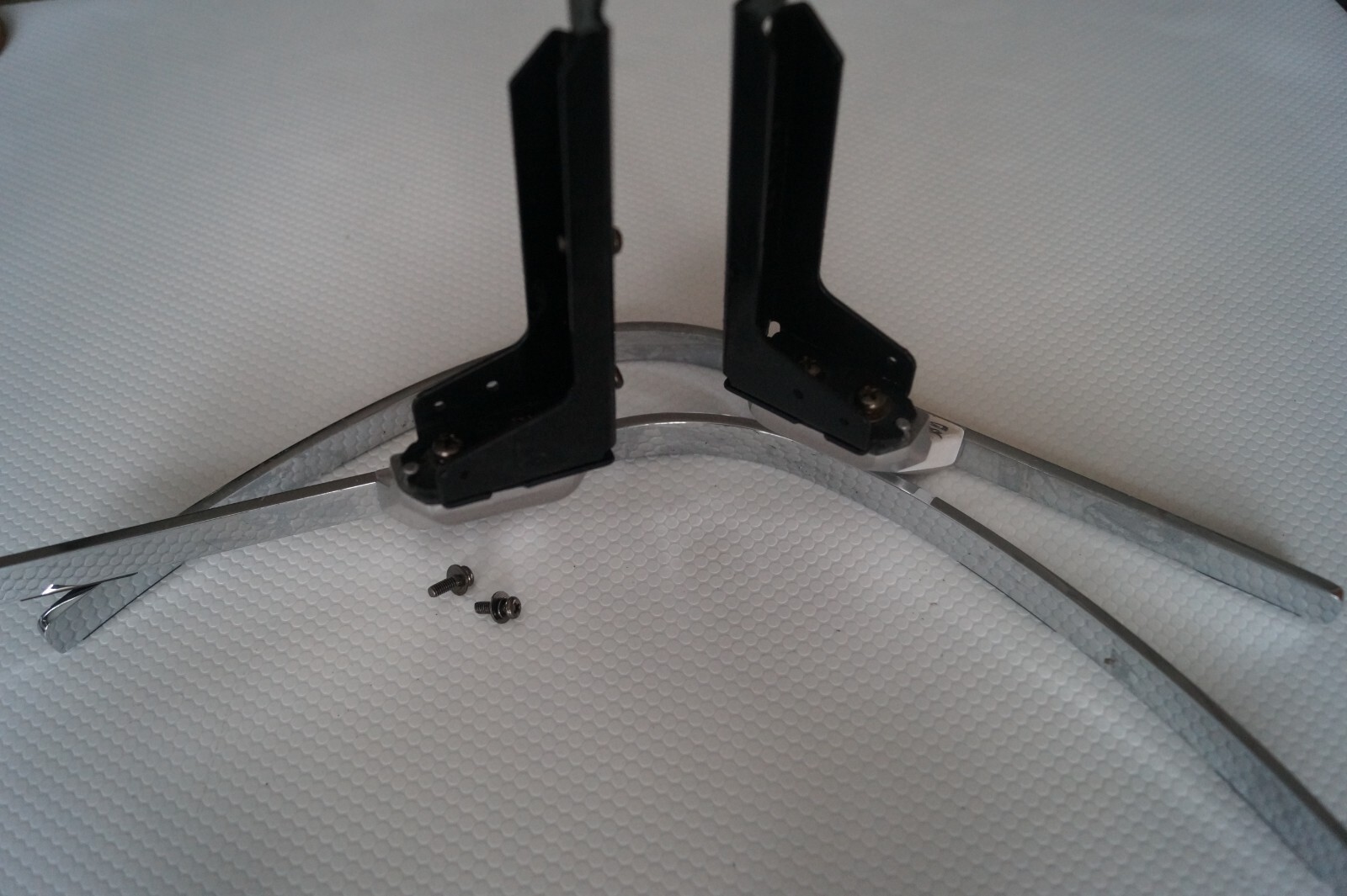 STAND LEGS  L & R FEET FOR 50″ PANASONIC TX-50EX700B LED TV GENUINE WITH SCREWS