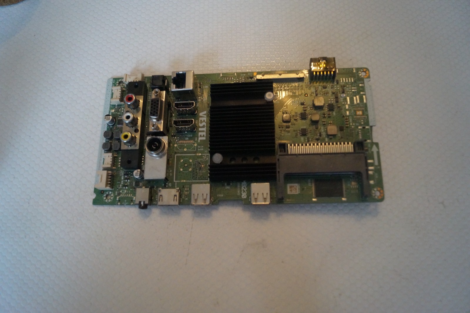 MAIN BOARD 17MB230 23643739 FOR 50″ HITACHI 50HK6100U , VES500QNDP-2D-N43