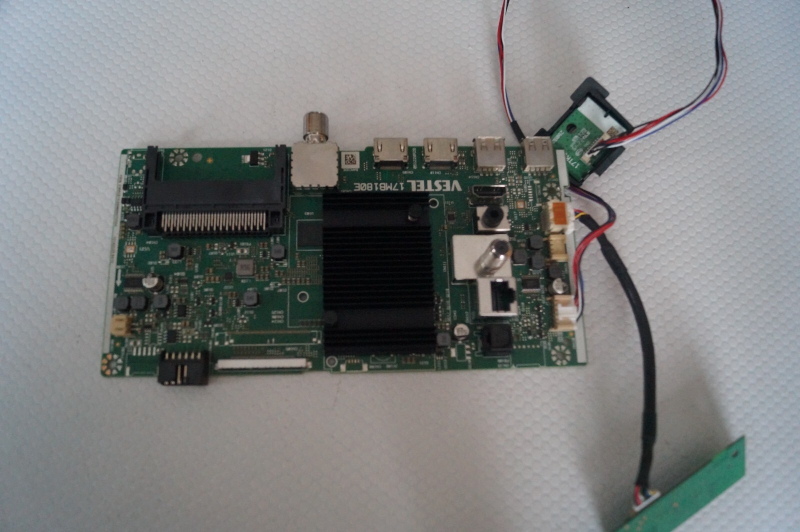 MAIN BOARD 17MB180E 23860219 FOR 70″ VESTEL VES700QNTT-02-Z02