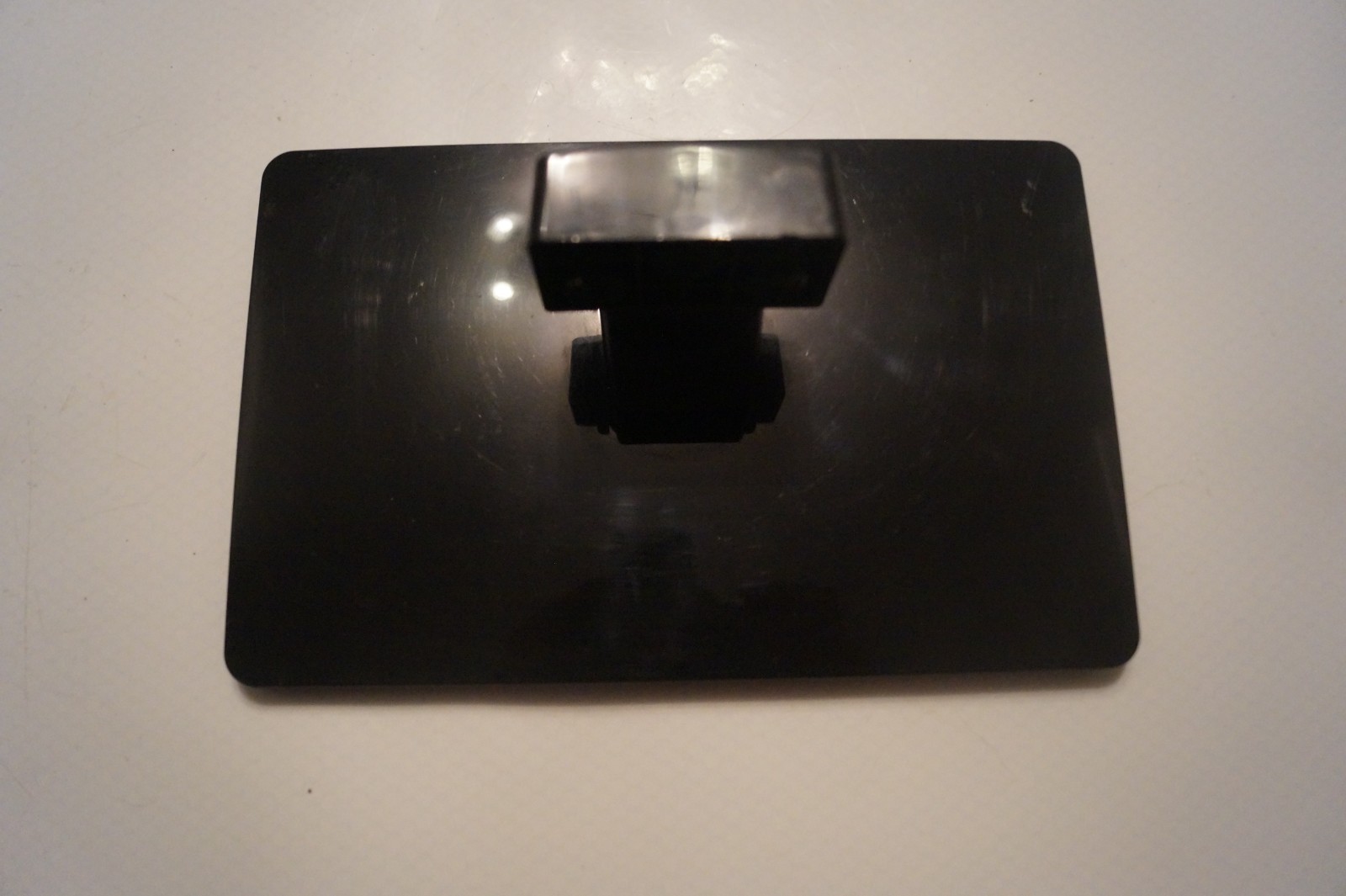 STAND 24F22B-FHD TABLETOP PEDESTAL BASE FOR 24″ TECHNIKA TV GENUINE + SCREWS