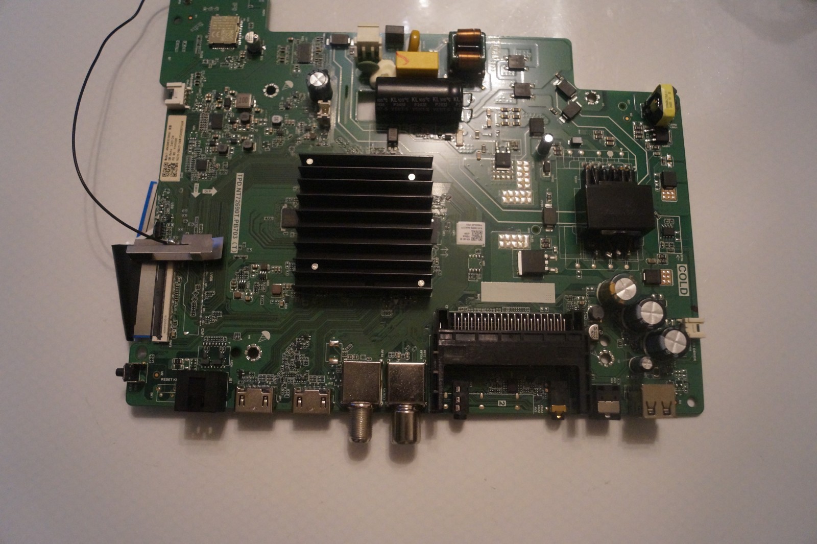 MAIN BOARD TPD.NT72690T.PB703 (T) FOR 40″ HISENSE 40E4NTUK , JHD400H1F03