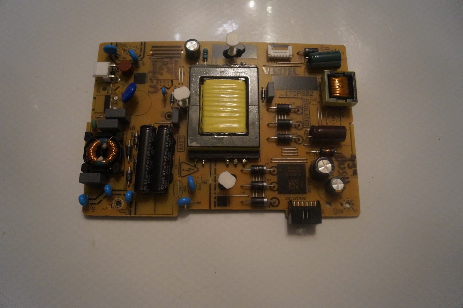 PSU POWER SUPPLY BOARD 17IPS62 23818870 FOR 43″ BUSH 43FT24CA LED TV