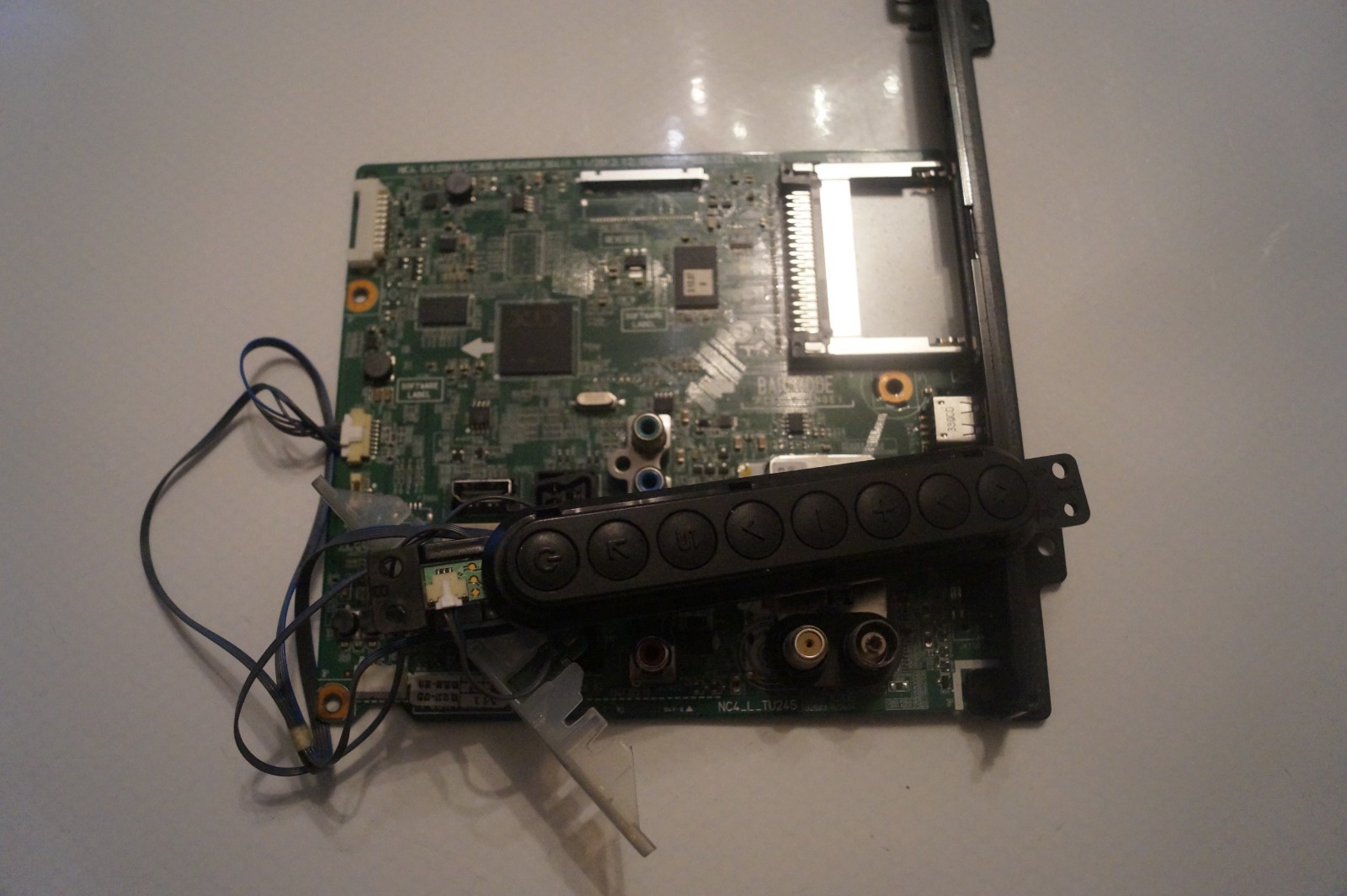 MAIN BOARD EAX64891304(1.1) FOR 39″ LG 39LN540V , HC390DUN-VCFP1-21XX