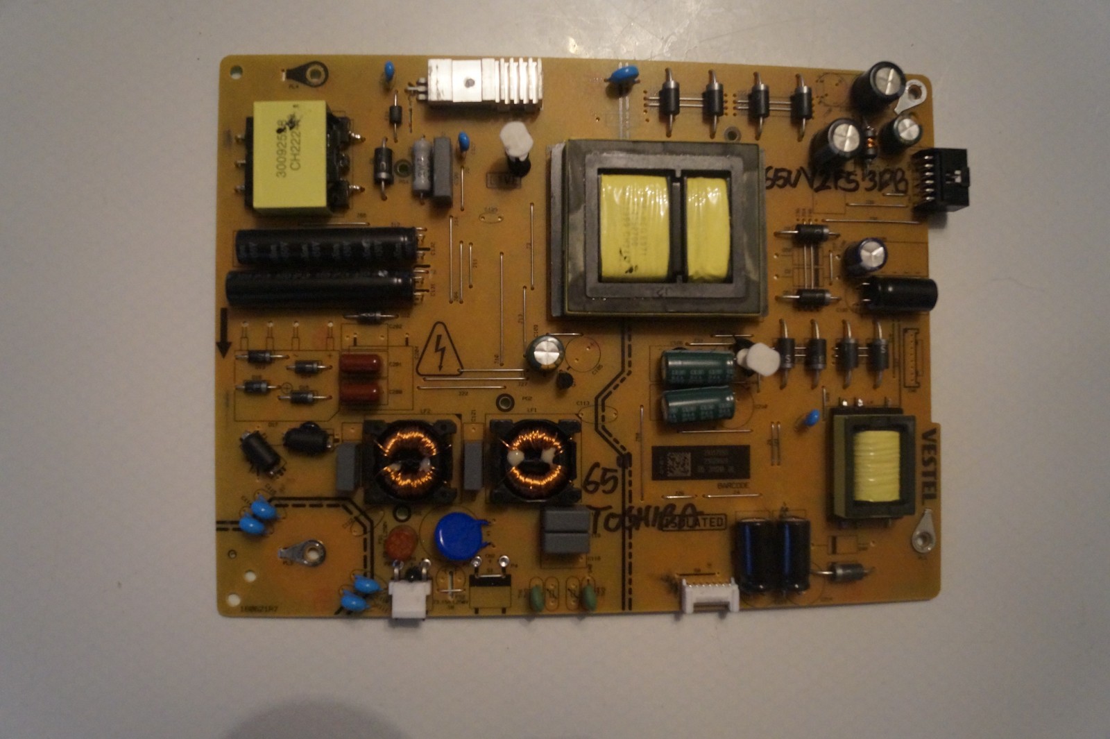 PSU POWER SUPPLY BOARD 17IPS72 23829929 FOR 65″ TOSHIBA 65UV2F53DB