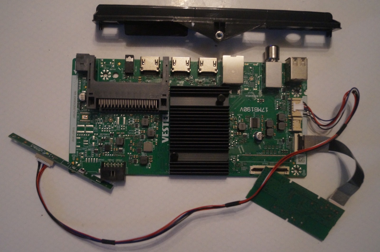 MAIN BOARD 17MB190V 23959839 FOR 65″ TOSHIBA 65UV2F53DB VES650QNFB-N2-Z01