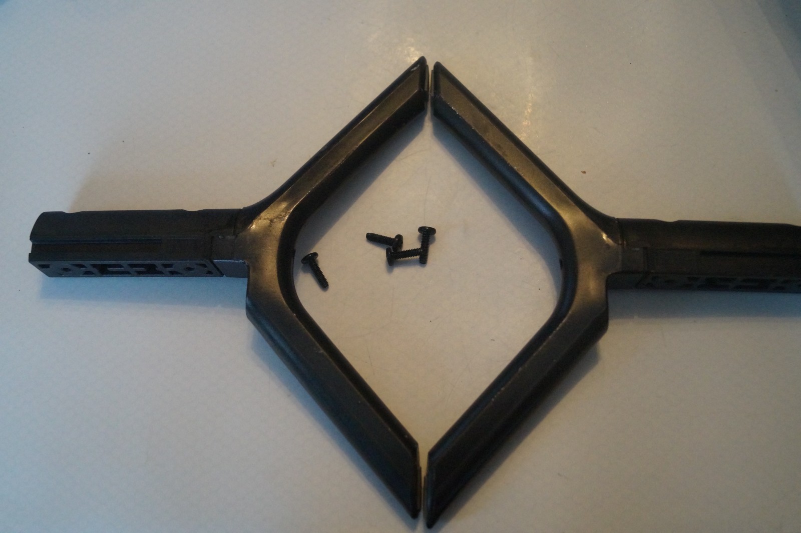 TABLETOP STAND LEGS L & R FOR 43″ SAMSUNG UE43RV7100K TV