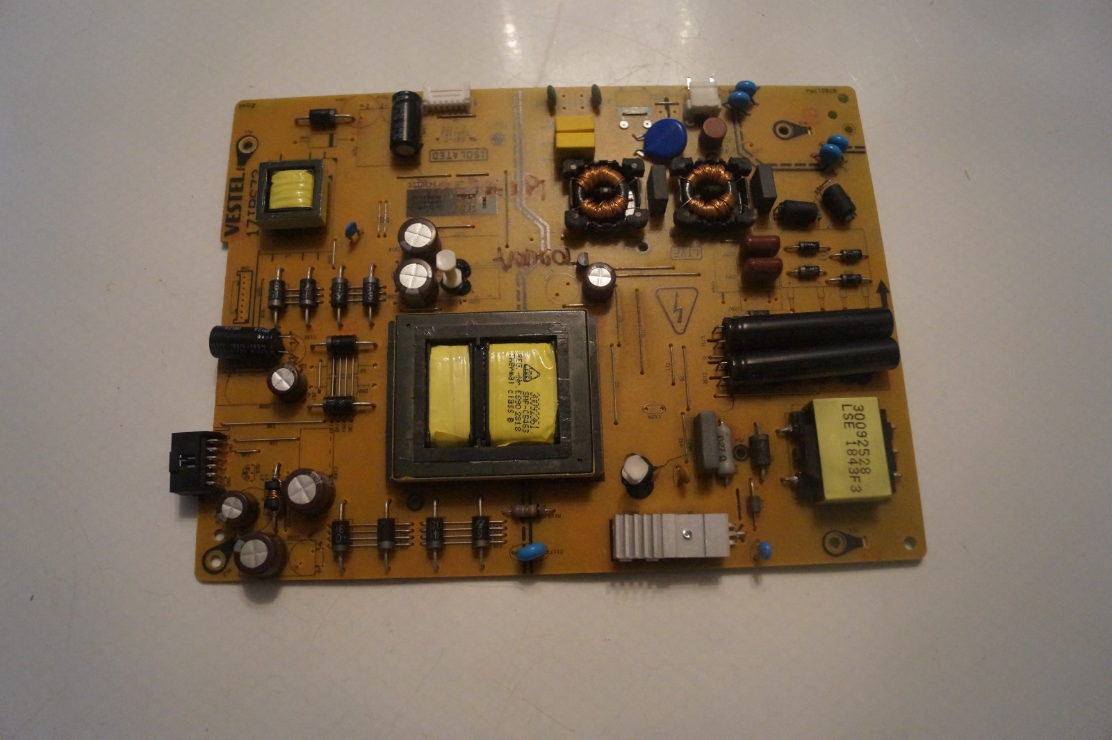 PSU POWER SUPPLY BOARD 17IPS72 23381890 FOR 49″ TOSHIBA 49U7863DB LED TV