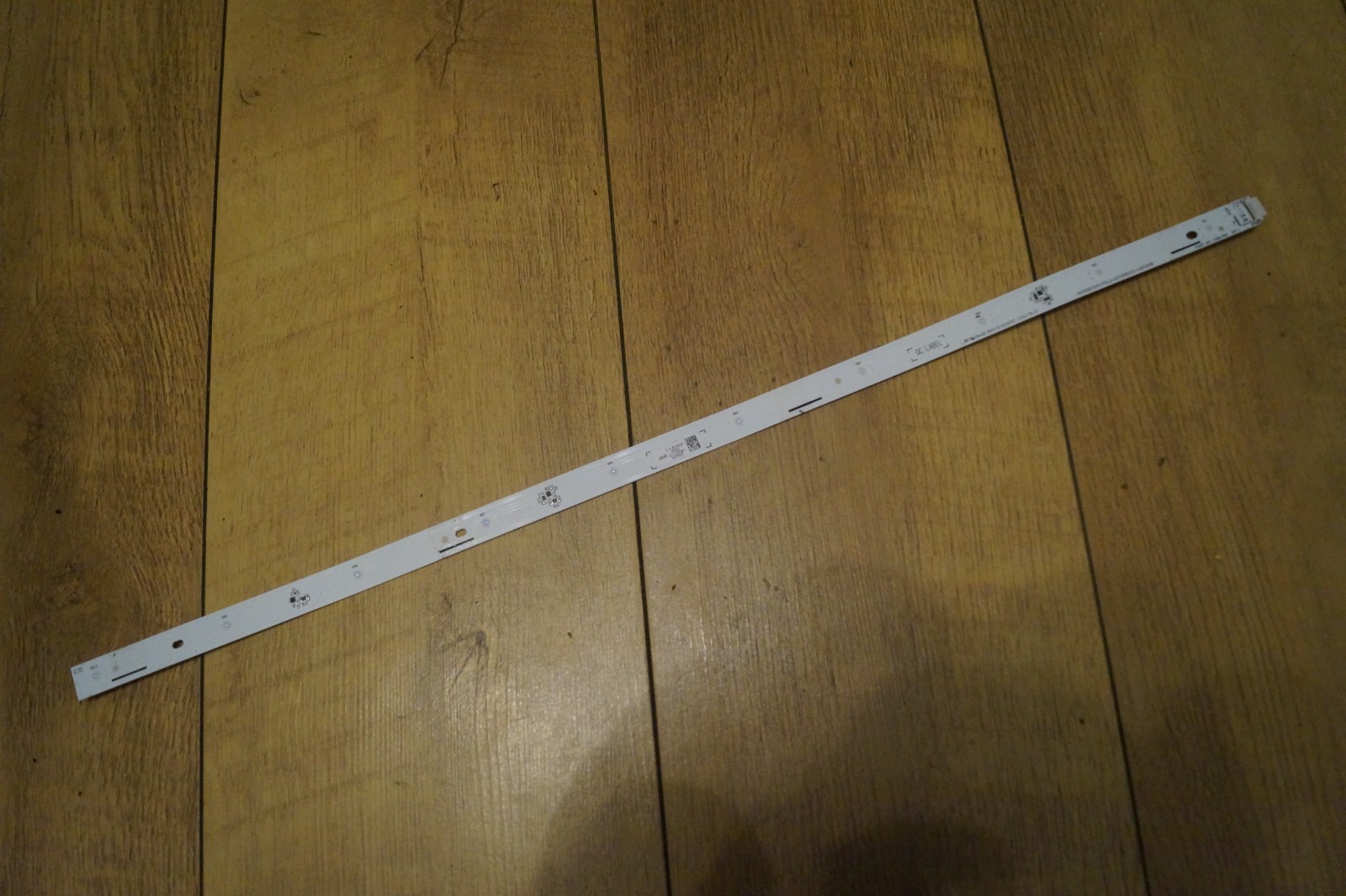 HISENSE 55U7KQTUK BACKLIGHT STRIP RSAG7.820.13085/ROH VER.E SCREEN: HD550H3U51