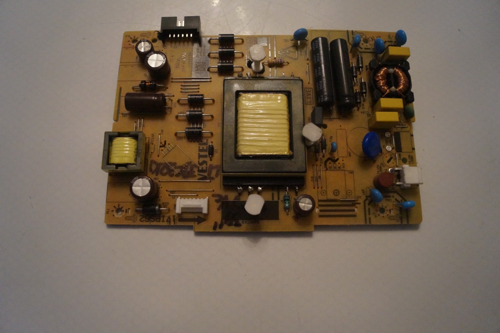 PSU POWER SUPPLY BOARD 17IPS62 23476926 FOR 39″ JVC LT-39C3210
