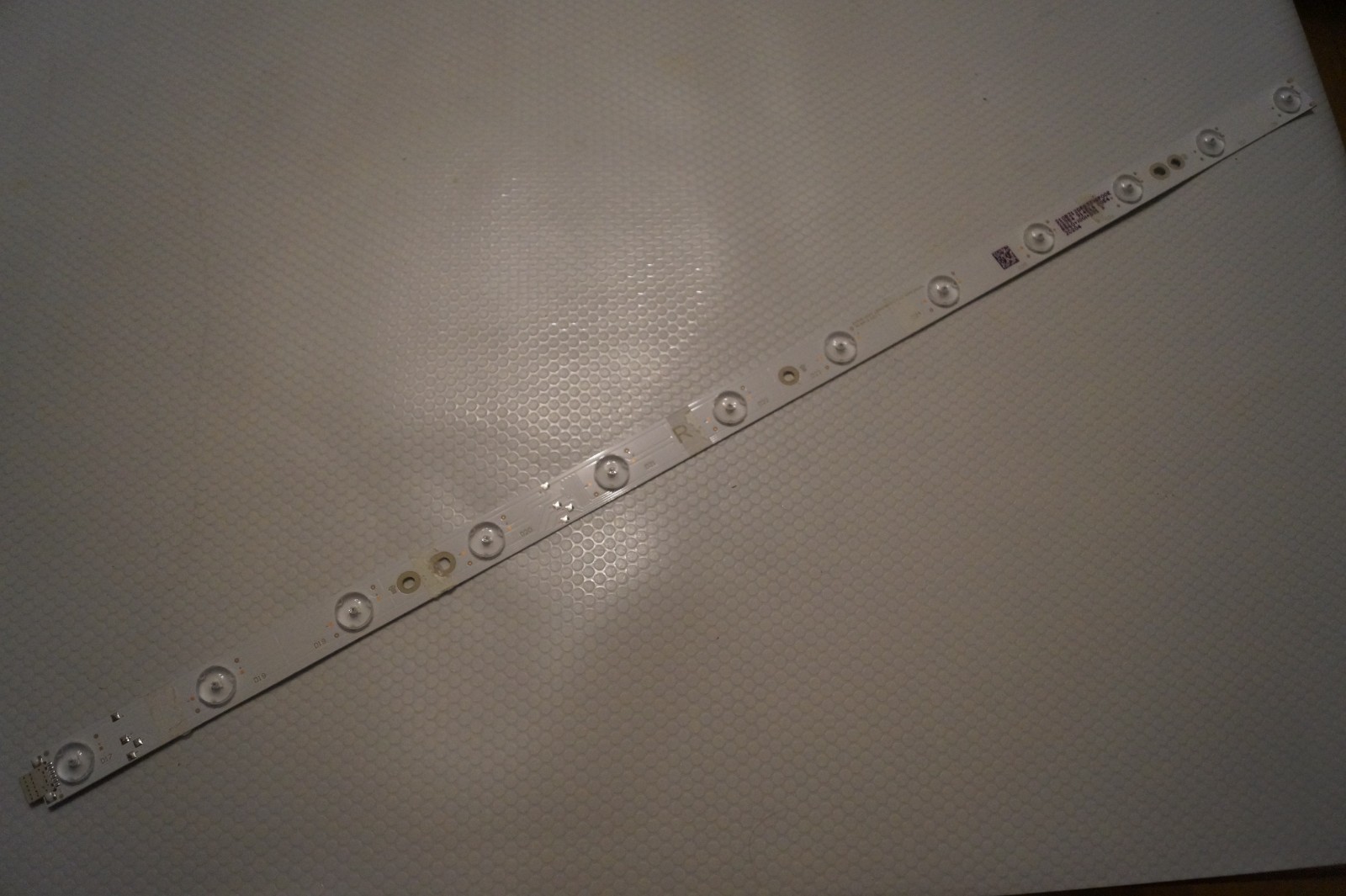 LED STRIP LT065-f3-wht FOR 65″ SKY GLASS TV EVERLIGHT LBM650M0403-JP-4(HF)(O)(R)
