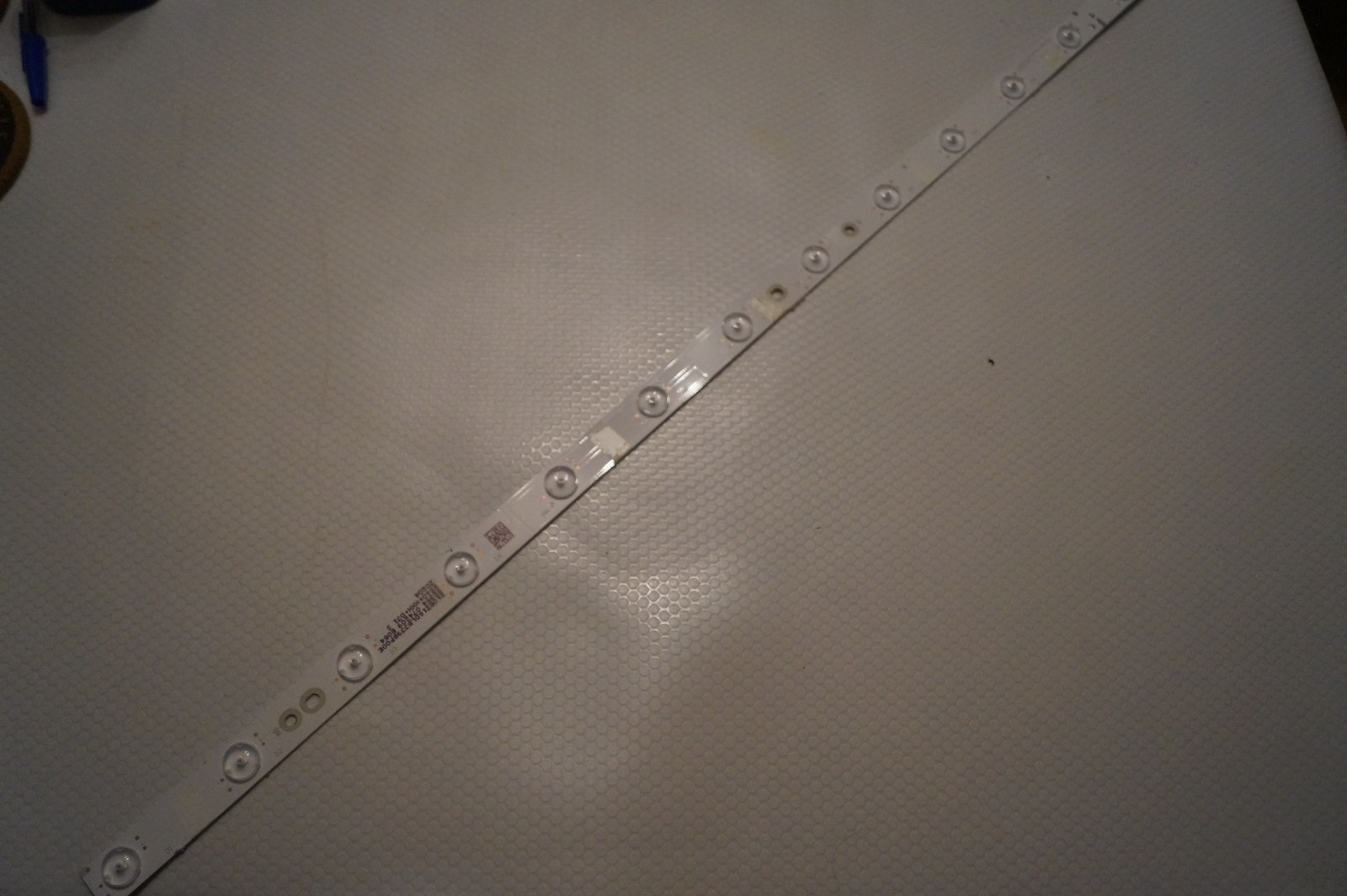 LED STRIP LT065-f3-wht FOR 65″ SKY GLASS TV EVERLIGHT LBM650M0404-JO-4(HF)(O)(L)