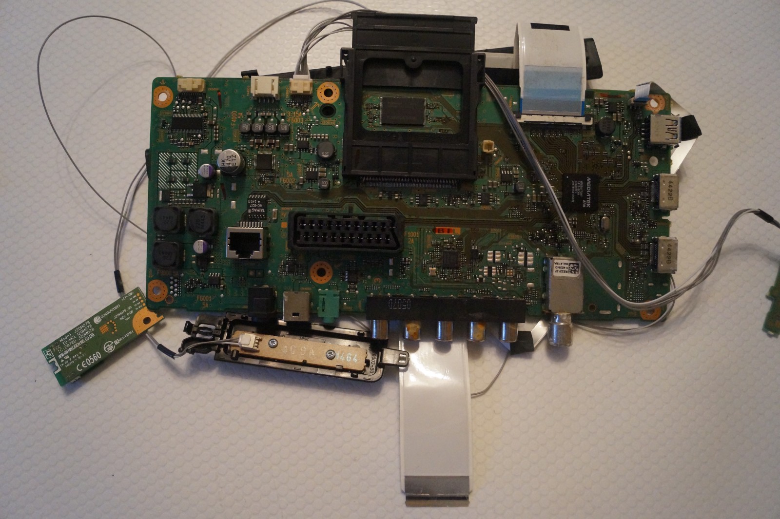 MAIN BOARD 1-889-335-11 (173463311) FOR 40″ SONY KDL-40R483B