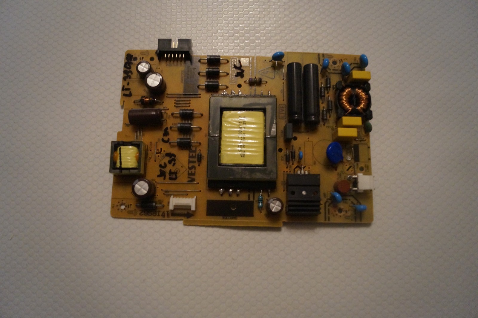 PSU POWER SUPPLY BOARD 17IPS62 23506354 FOR 39″ JVC LT-39C790