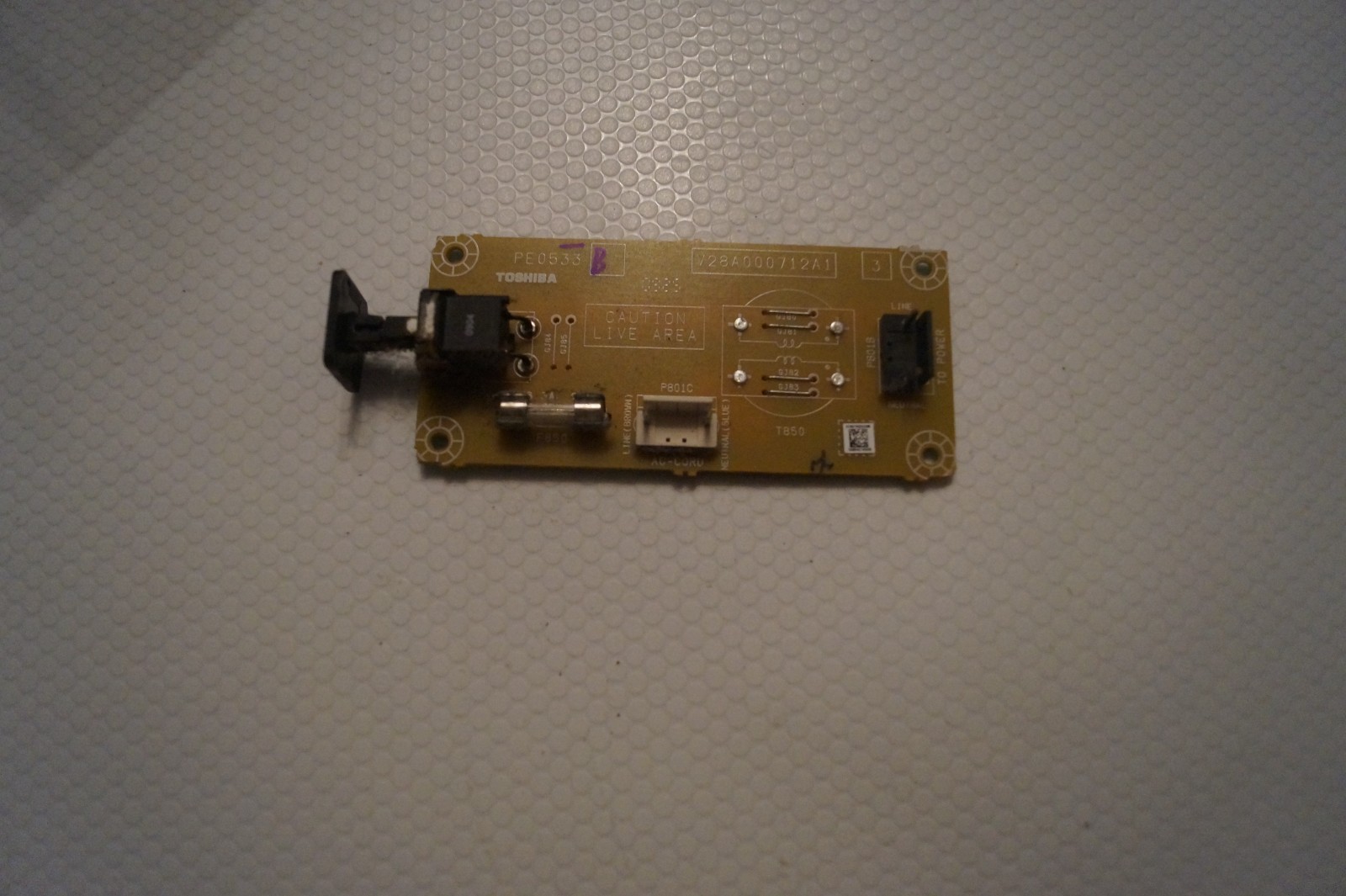 MAIN SWITCH V28A000712A1 PE0533 FOR 42″ TOSHIBA 42AV635D