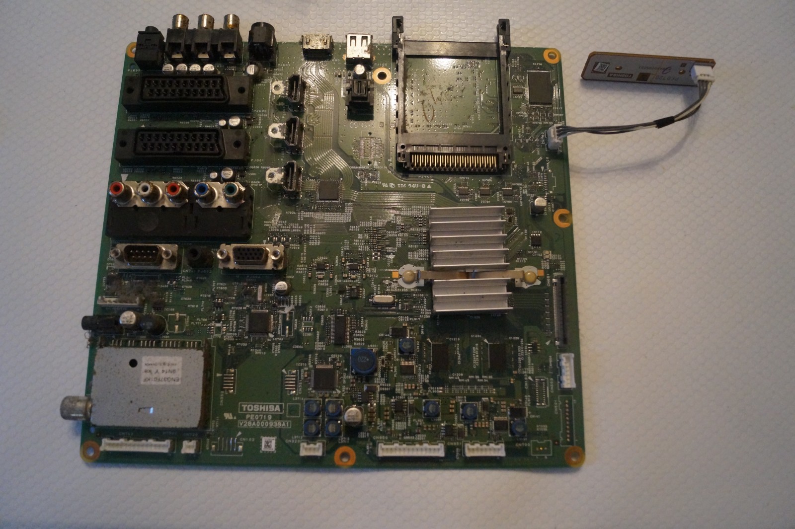 MAIN BOARD PE0719 V28A000938A1 FOR TOSHIBA 42AV635D , LC420WUN