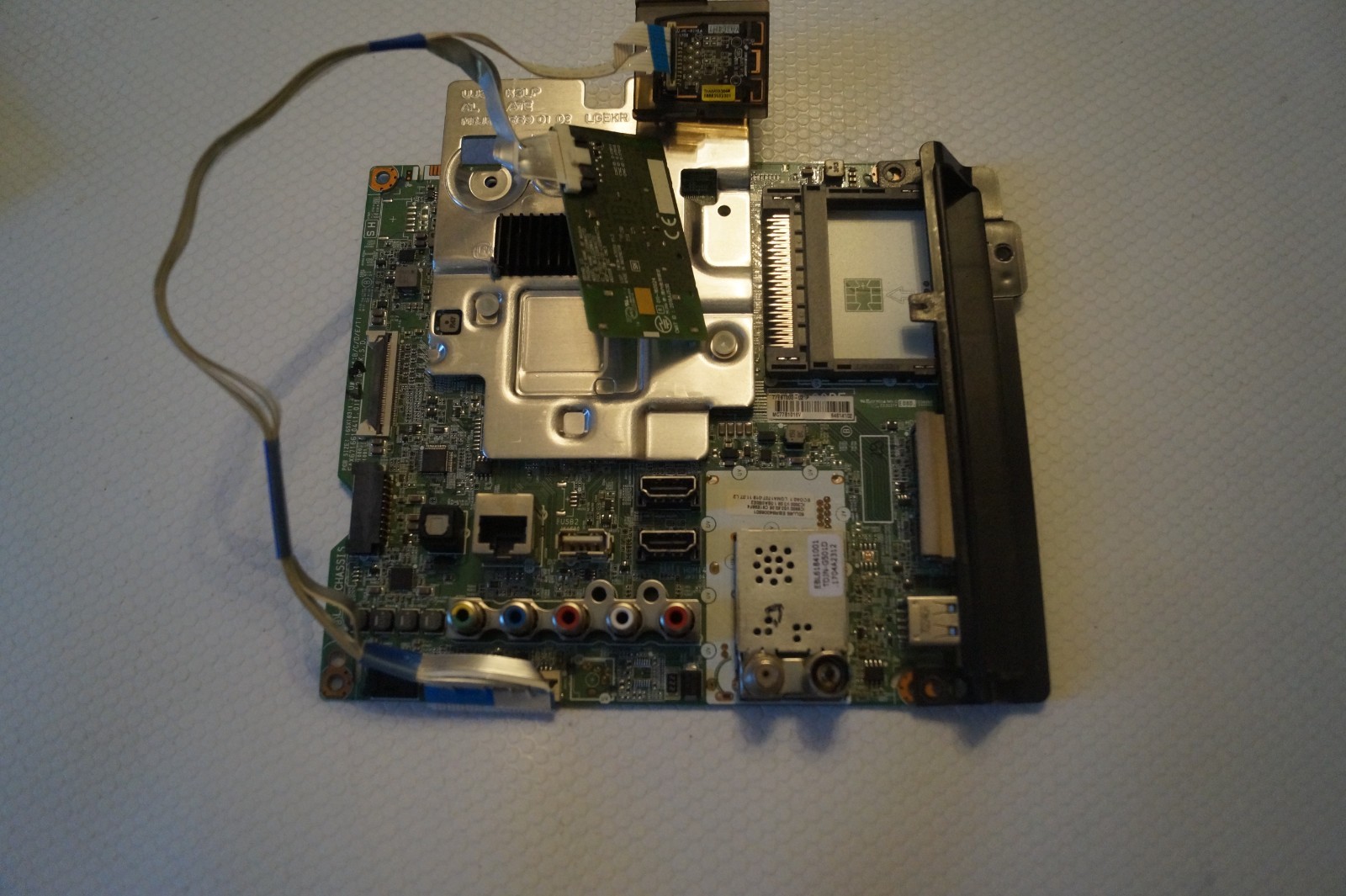 MAIN BOARD EAX67166104(1.0) EBT64614102 FOR 65″ LG 65UJ670V , LC650EGE