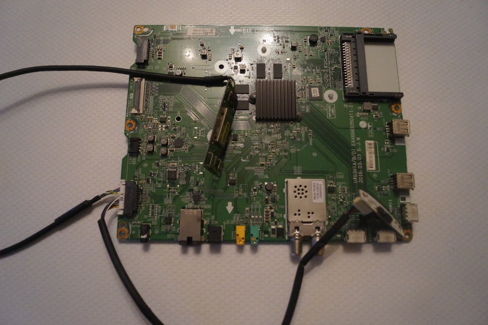 MAIN BOARD EAX66833504(1.2) EBT64175802 FOR 40″ LG 40UH630V , V400DK1-KE1A